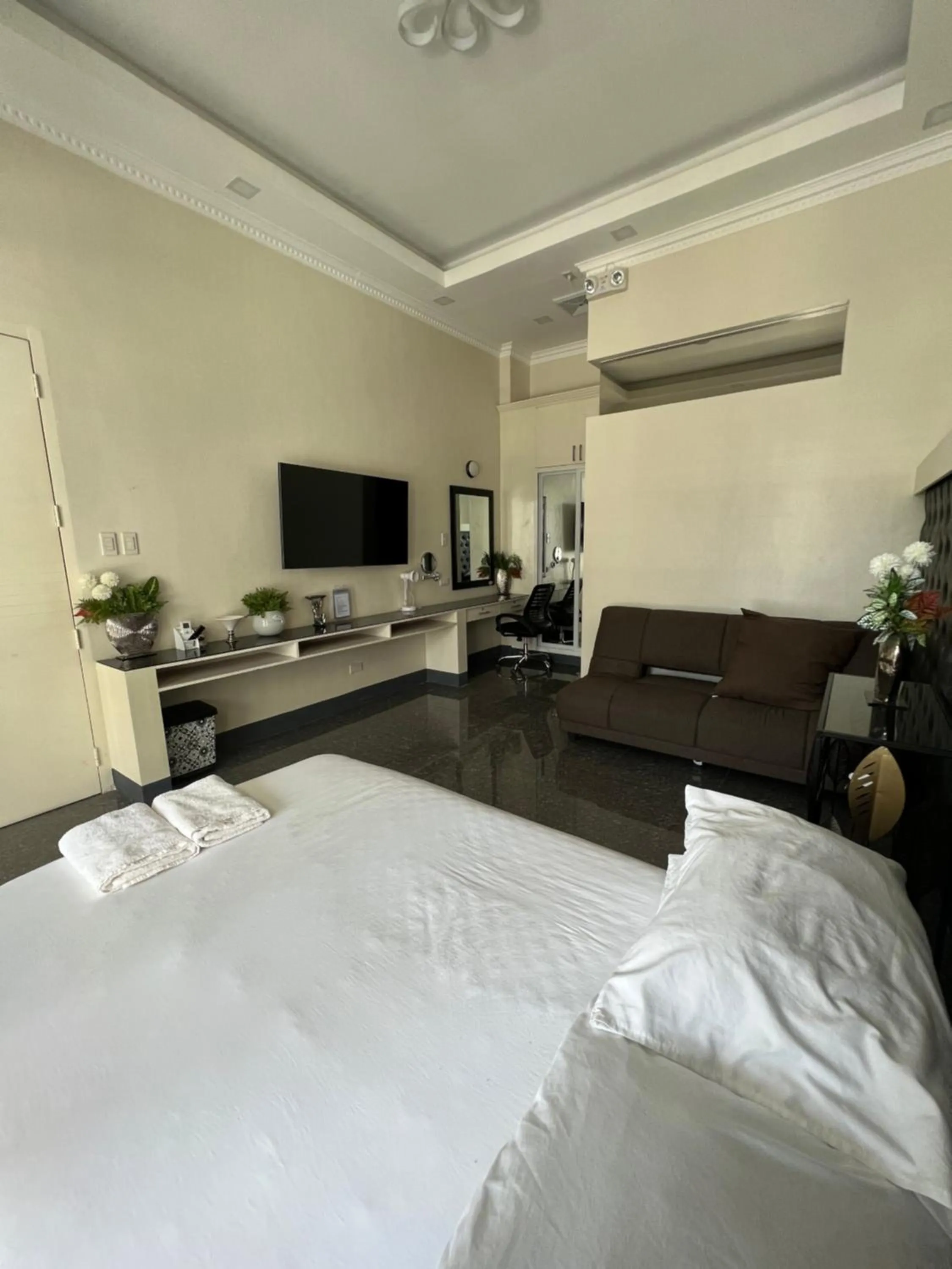 Bed in Dampa Poolside Events & Accommodation