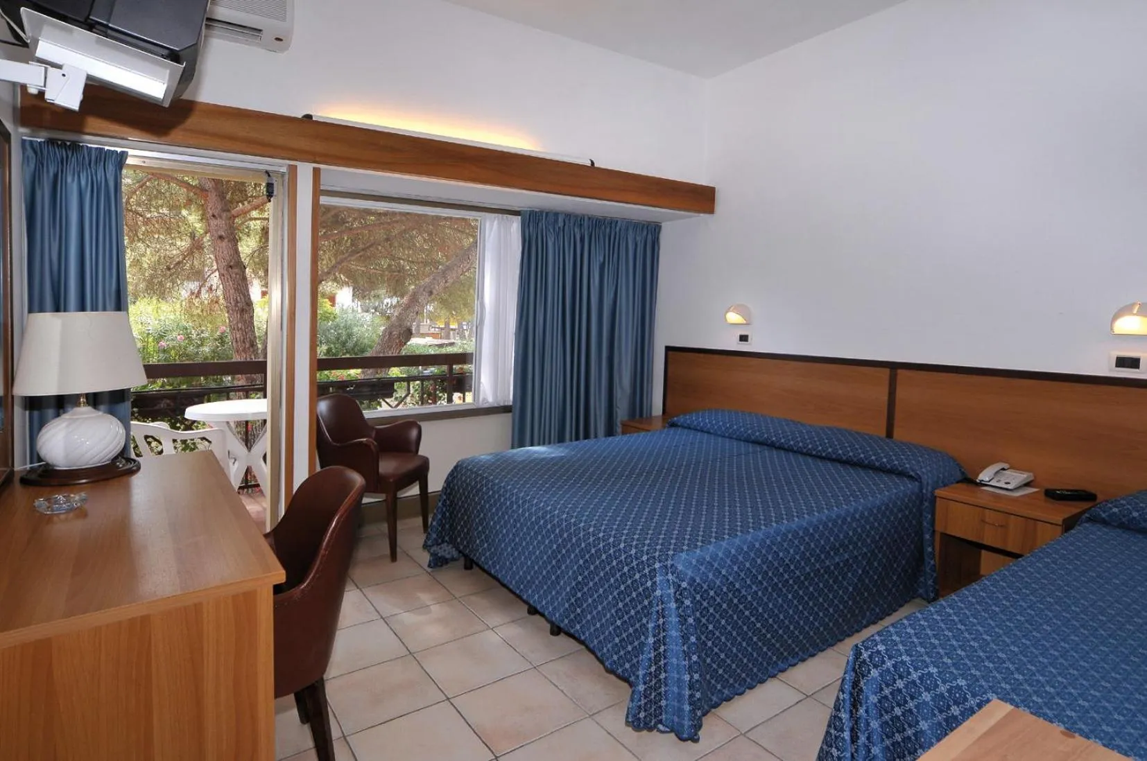 Photo of the whole room, Bed in Hotel Lilly