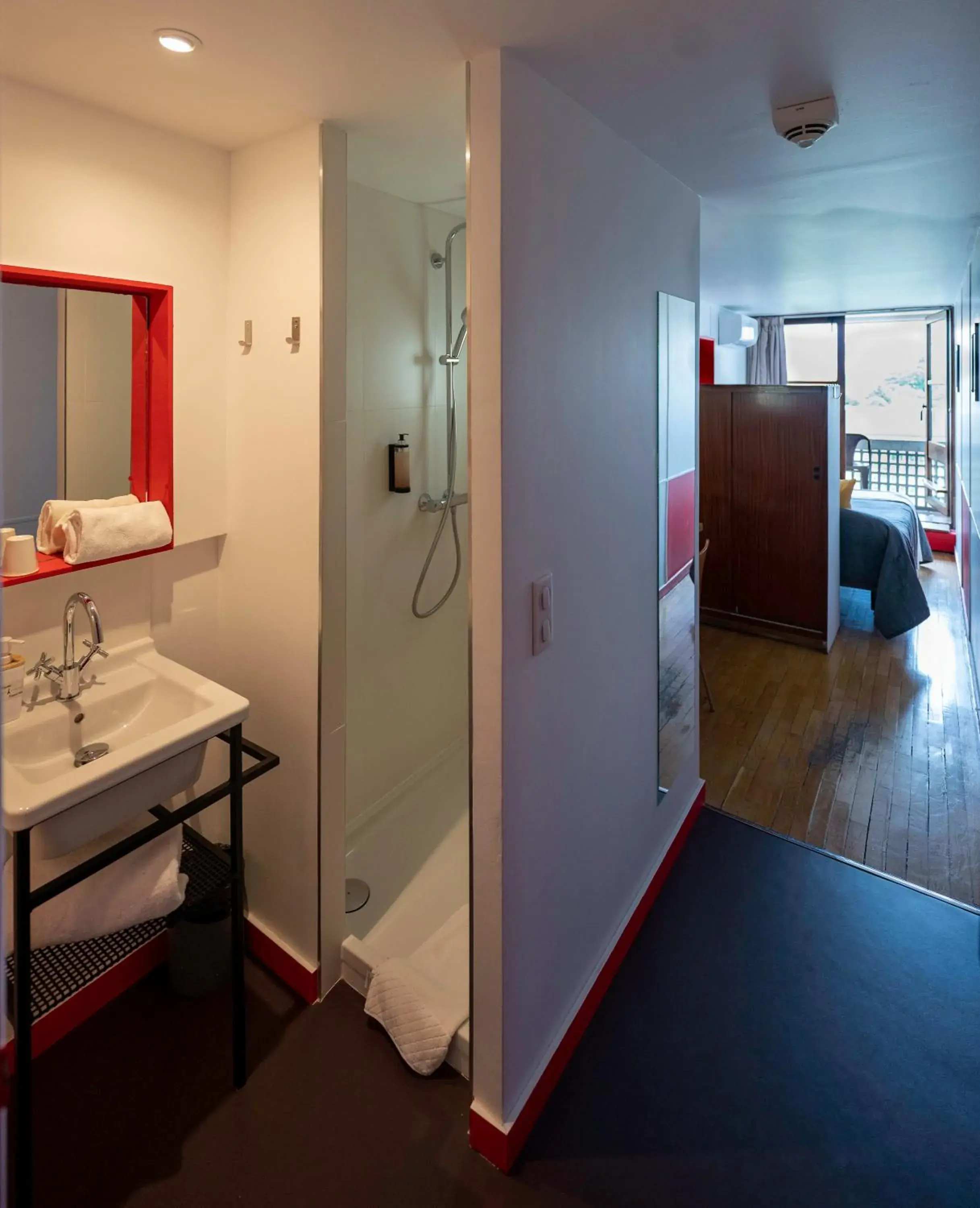 Double Room Cabin in Hotel le Corbusier Double Room Cabin in Hotel le Corbusier