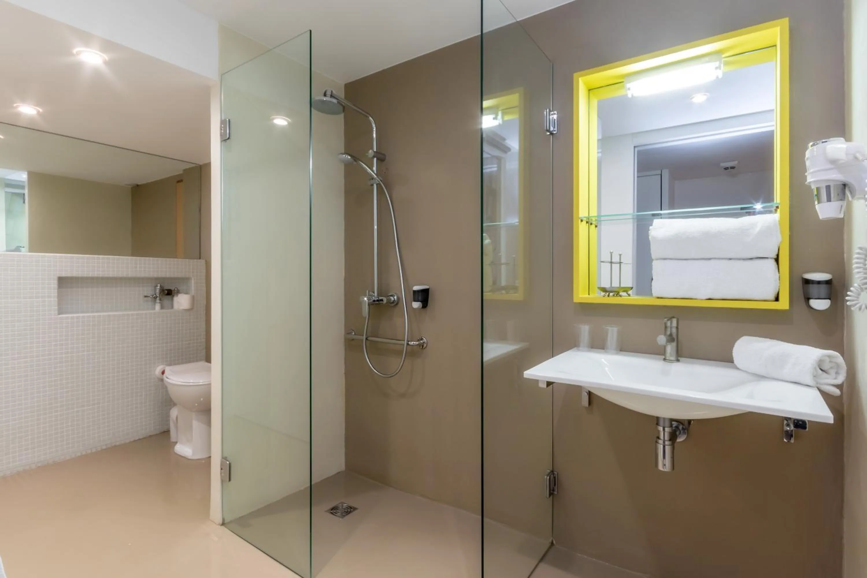 Bathroom in Hotel le Corbusier