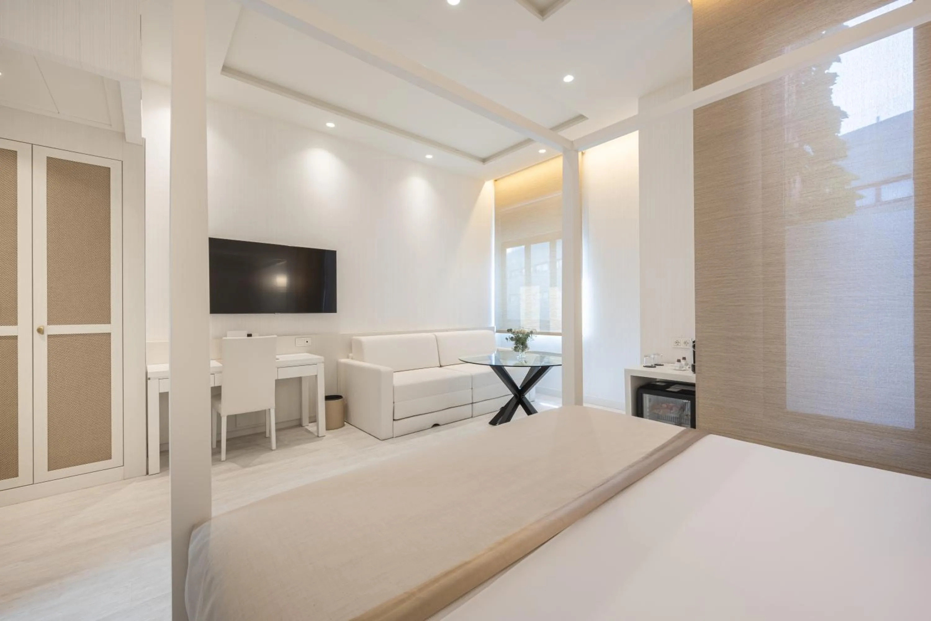 TV and multimedia, Bed in Hotel Saray