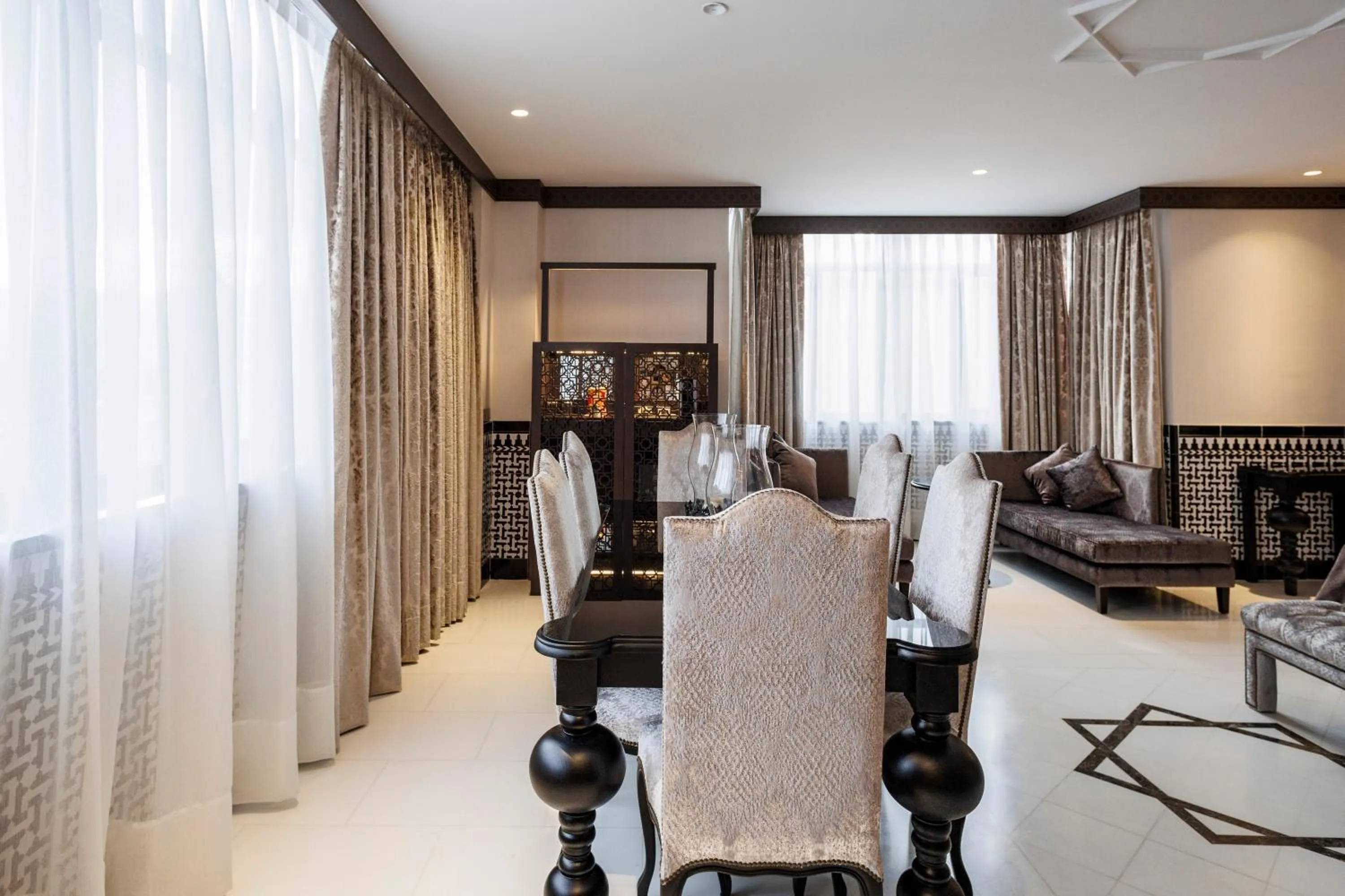 Dining area in Hotel Saray