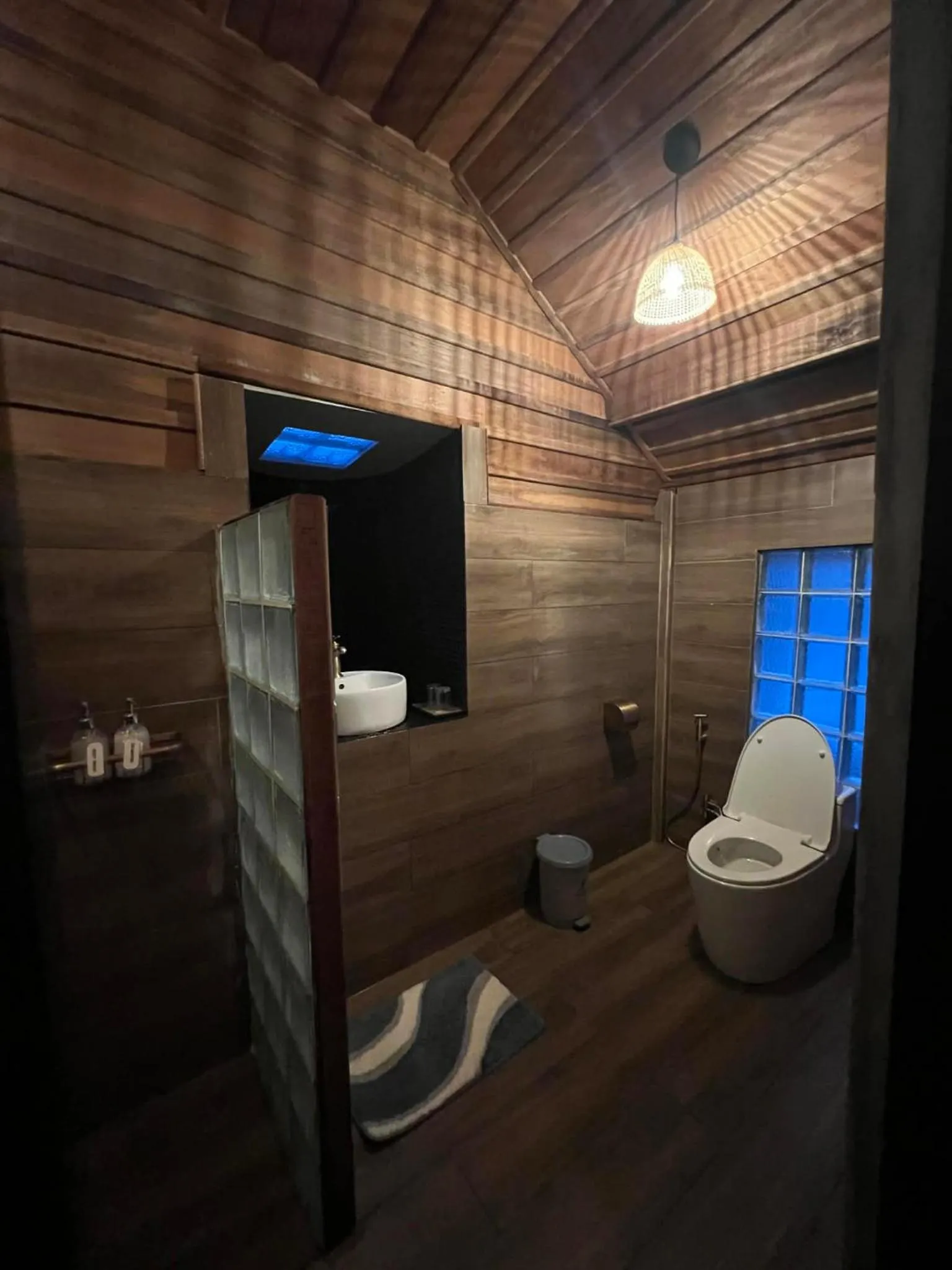 Toilet in Sense Asia