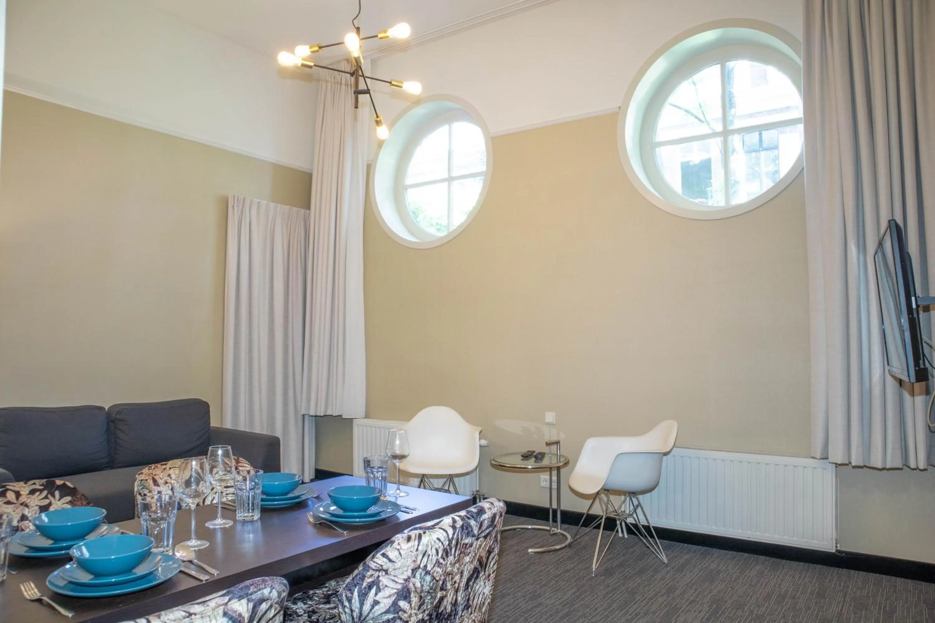 Living room in Golden Mansion Apartment Hotel