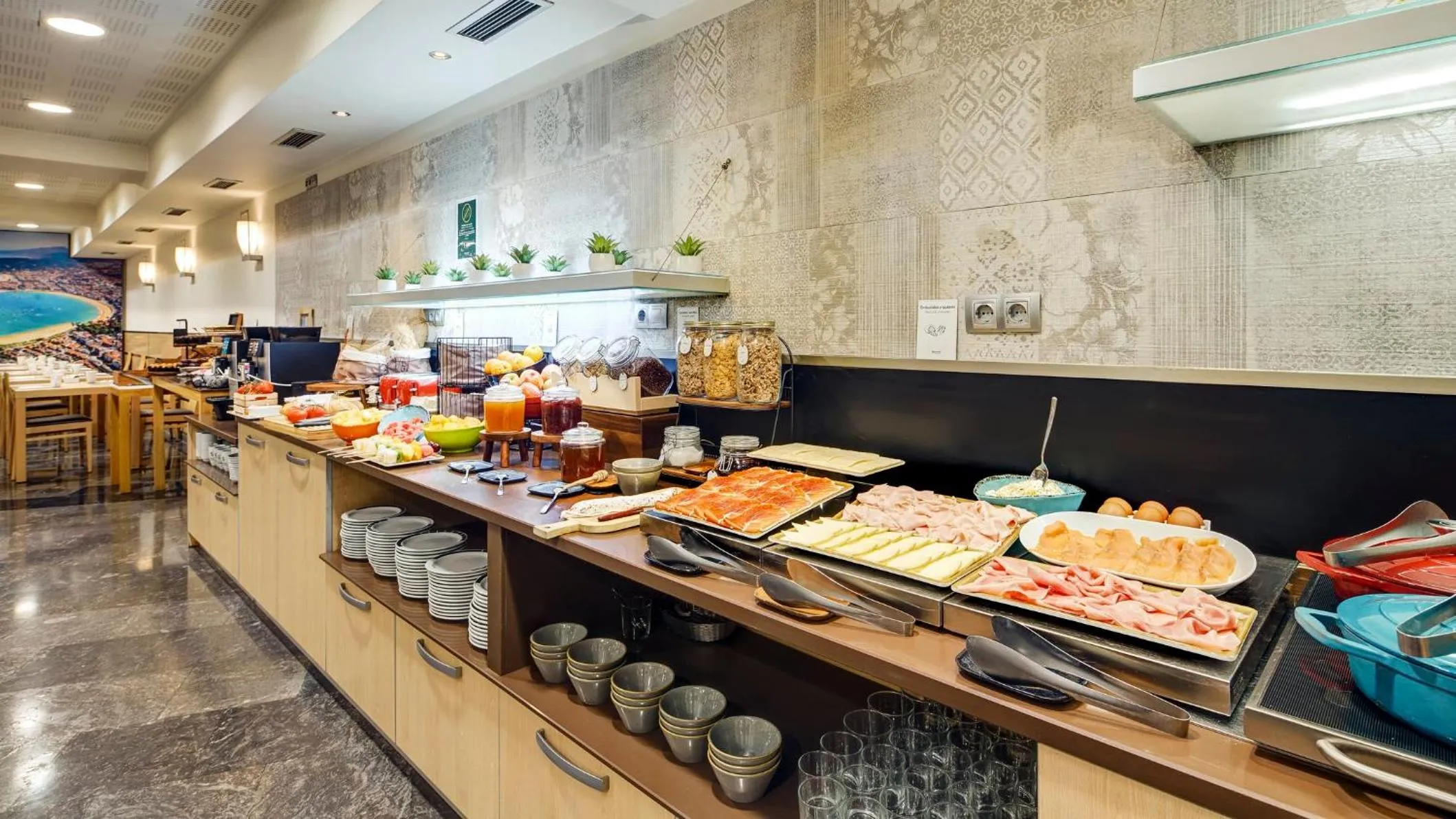 Breakfast in Sercotel Codina