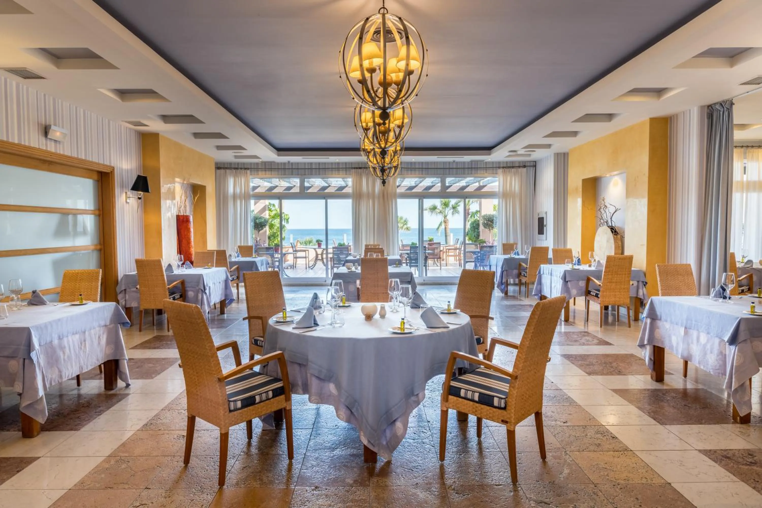 Restaurant/places to eat in Elba Estepona Gran Hotel & Thalasso Spa