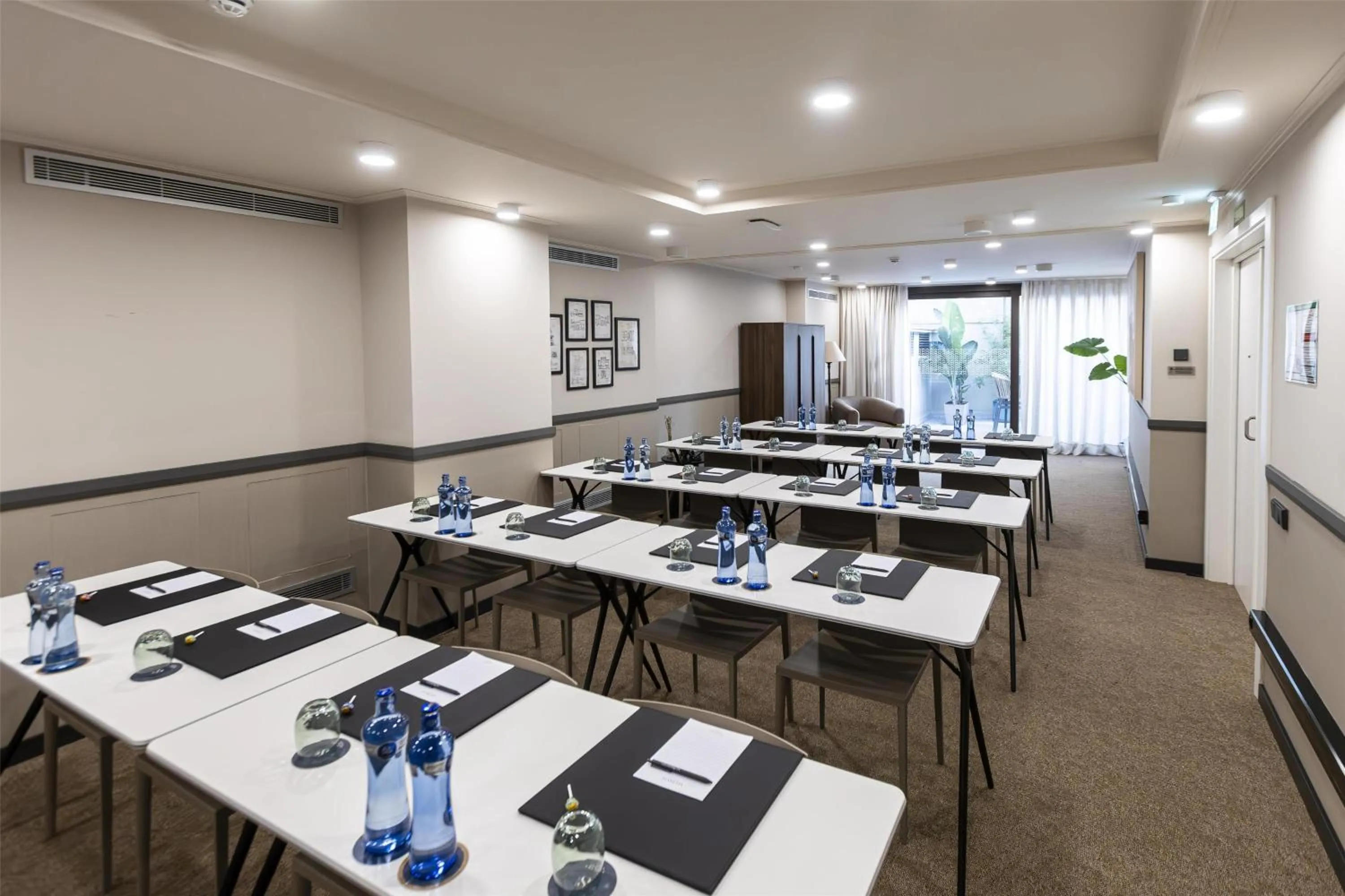 Meeting/conference room in Via Sants Hotel Barcelona, Tapestry Collection By Hilton