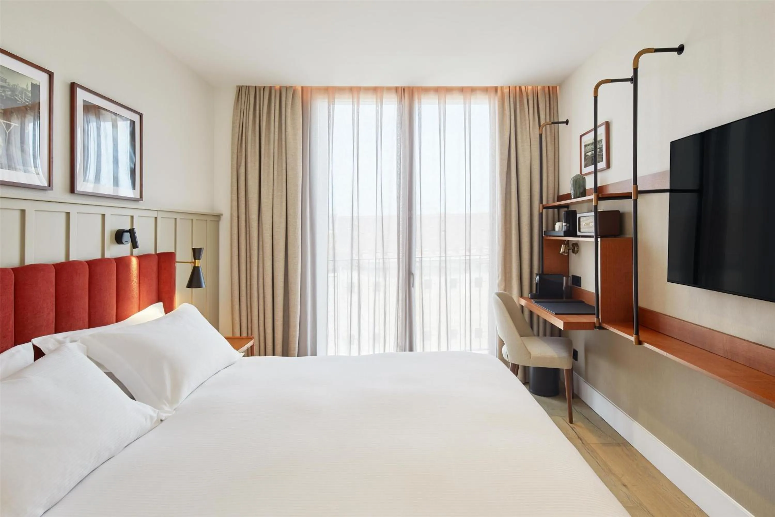 Bed in Via Sants Hotel Barcelona, Tapestry Collection By Hilton
