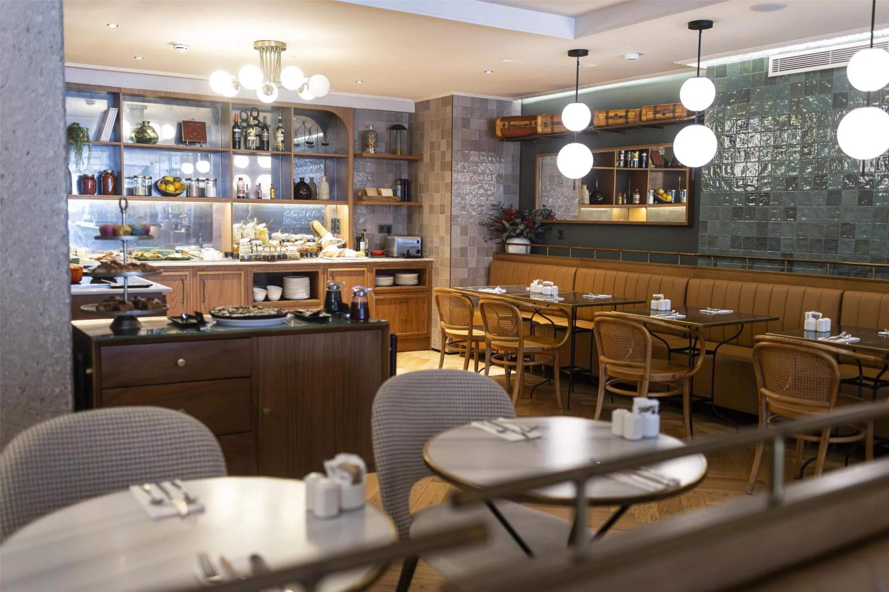 Breakfast in Via Sants Hotel Barcelona, Tapestry Collection By Hilton