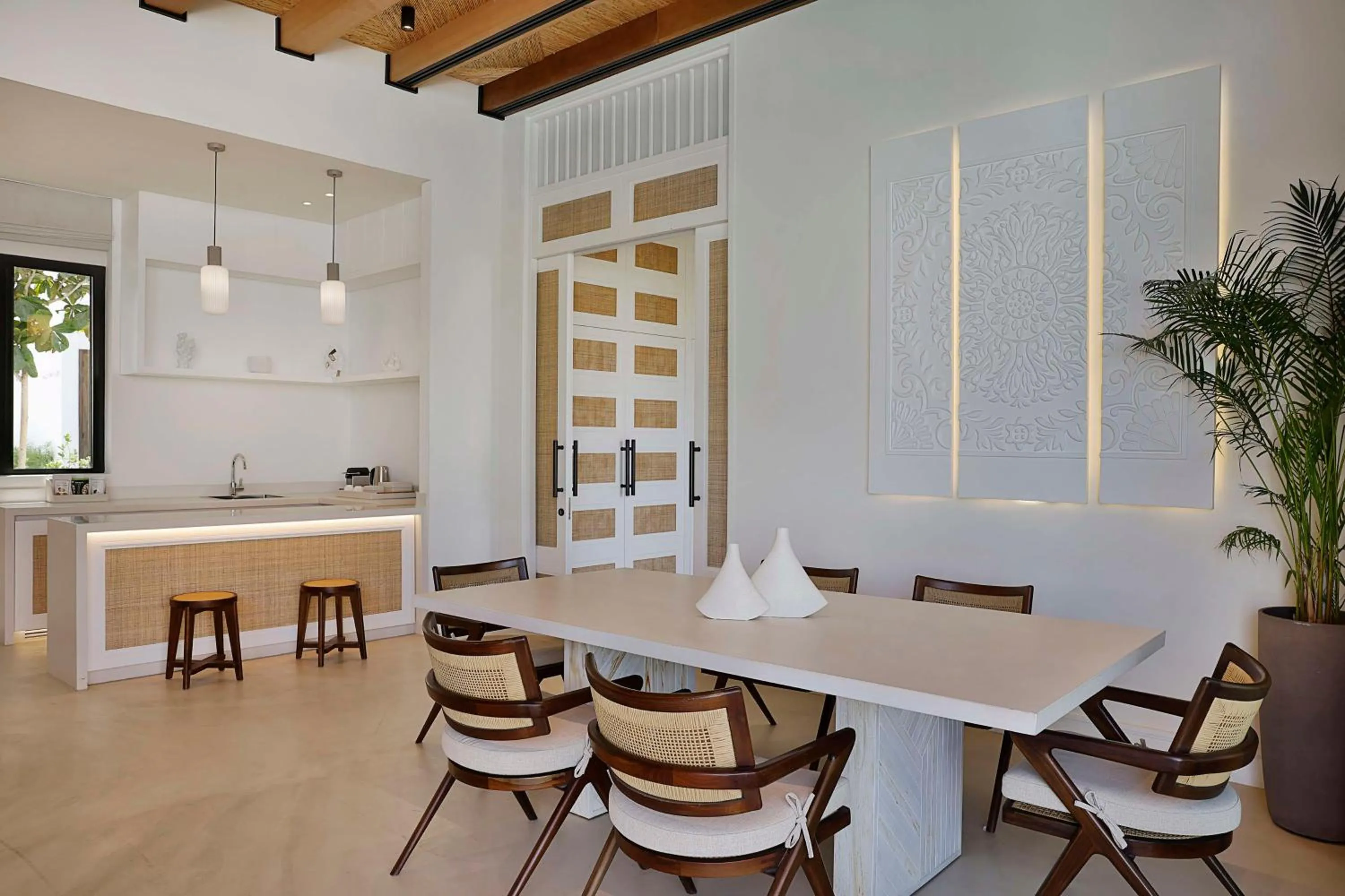 Bedroom in Maysan Doha, LXR Hotels & Resorts