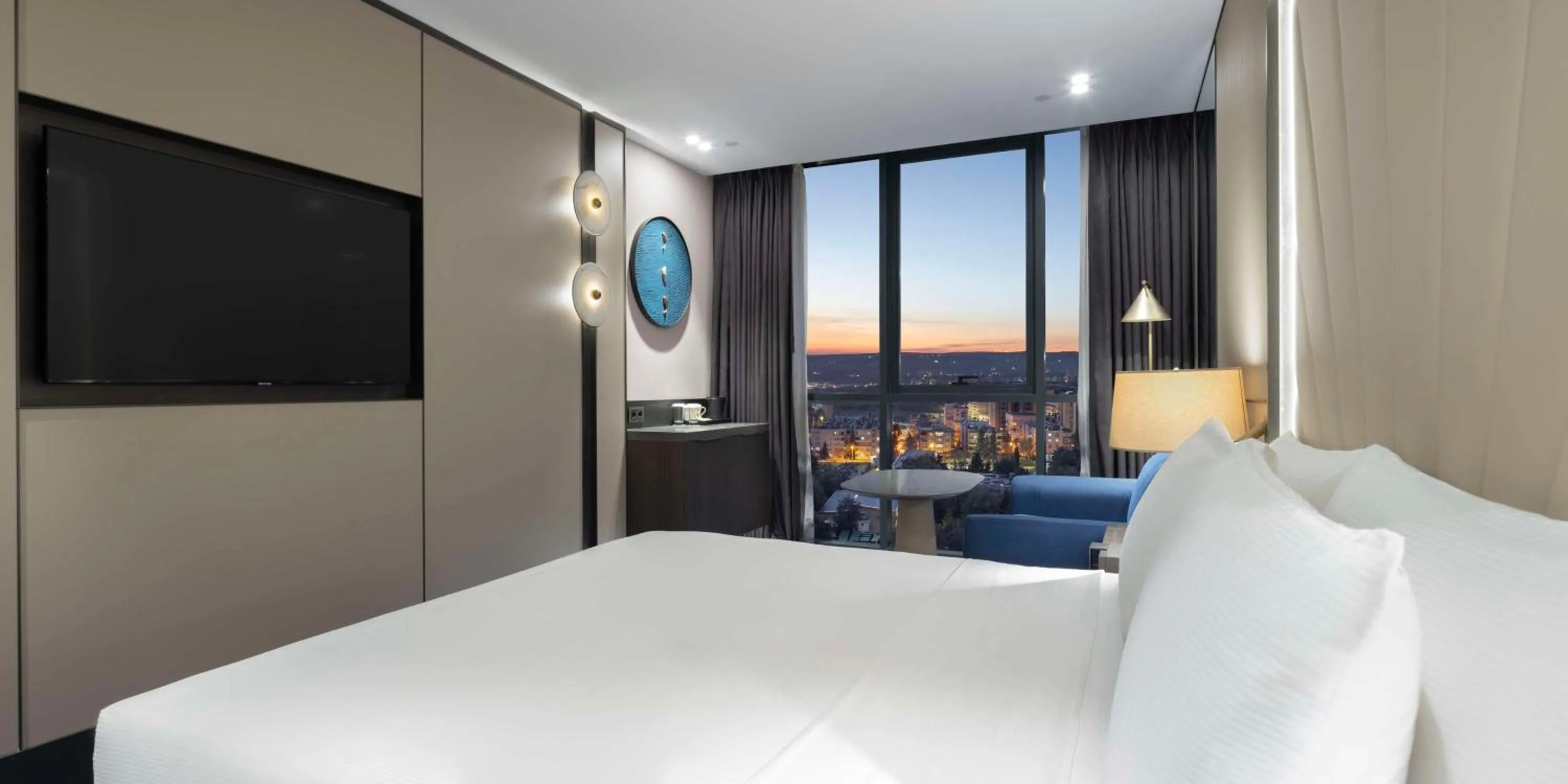 Bed in DoubleTree by Hilton Sanliurfa