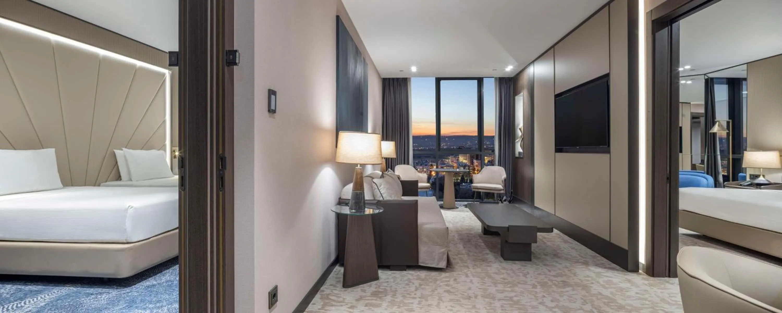 Photo of the whole room, Bed in DoubleTree by Hilton Sanliurfa