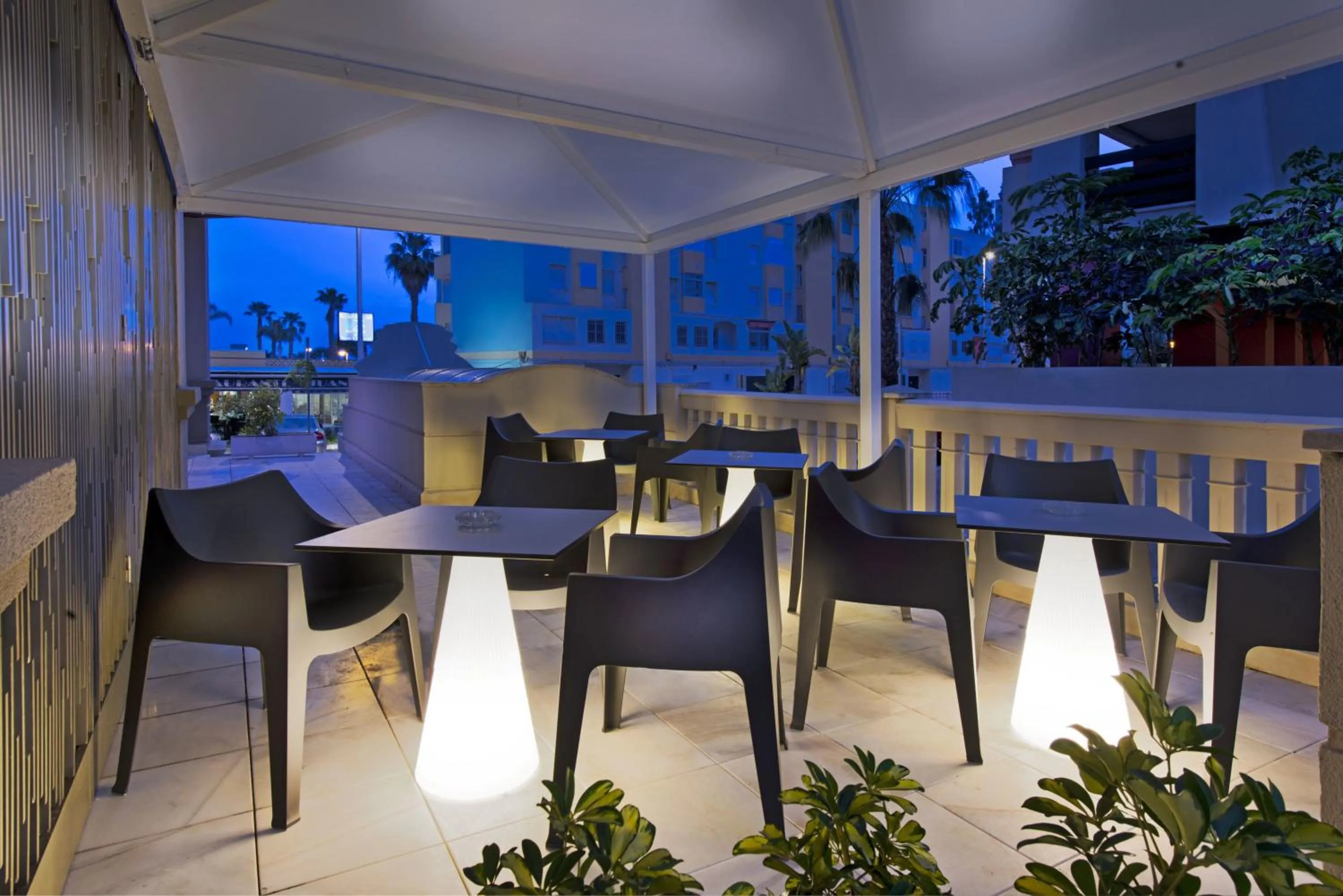 Lounge or bar in Elba Motril Beach & Business Hotel