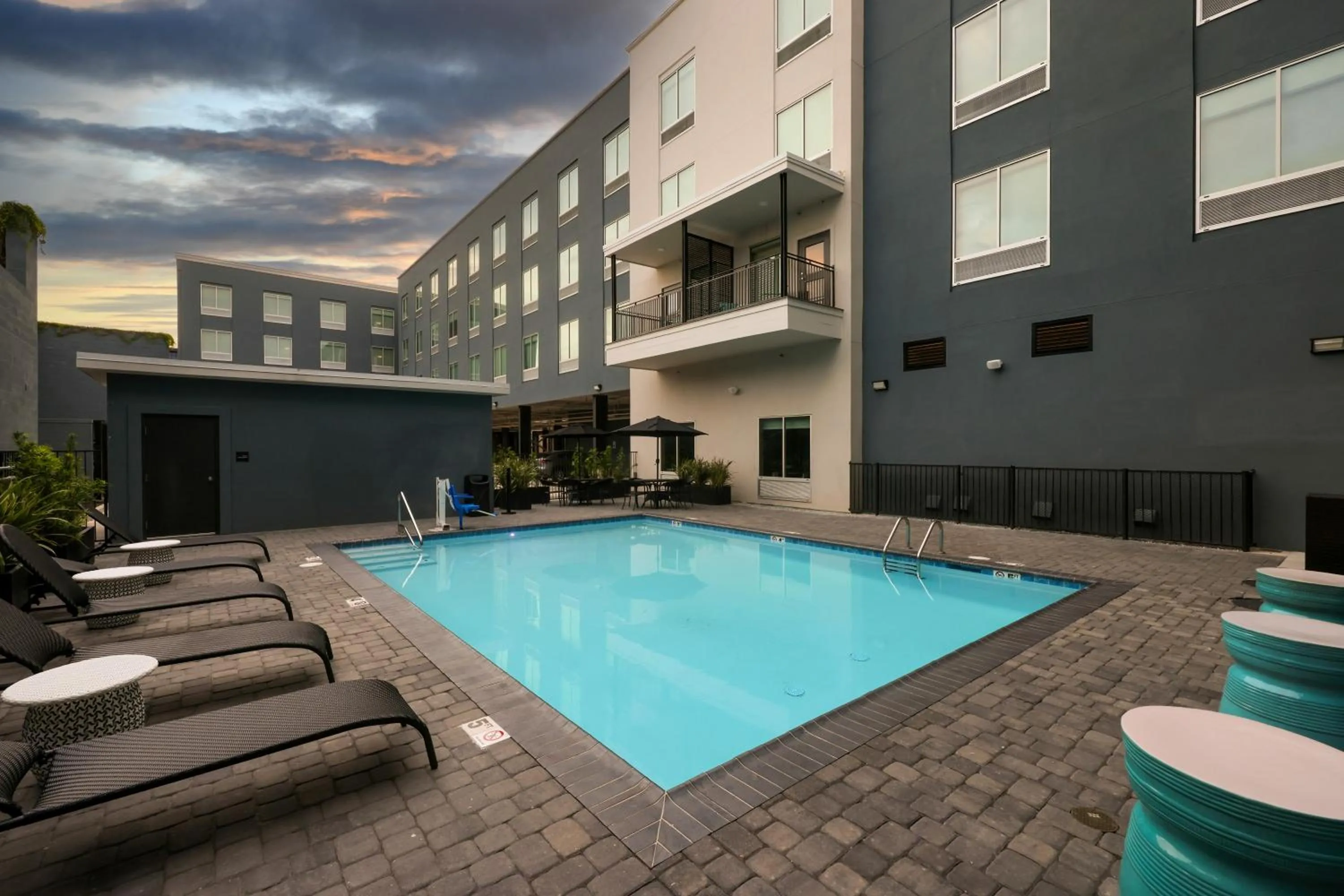 Patio in Hampton Inn New Orleans French Quarter Market Area