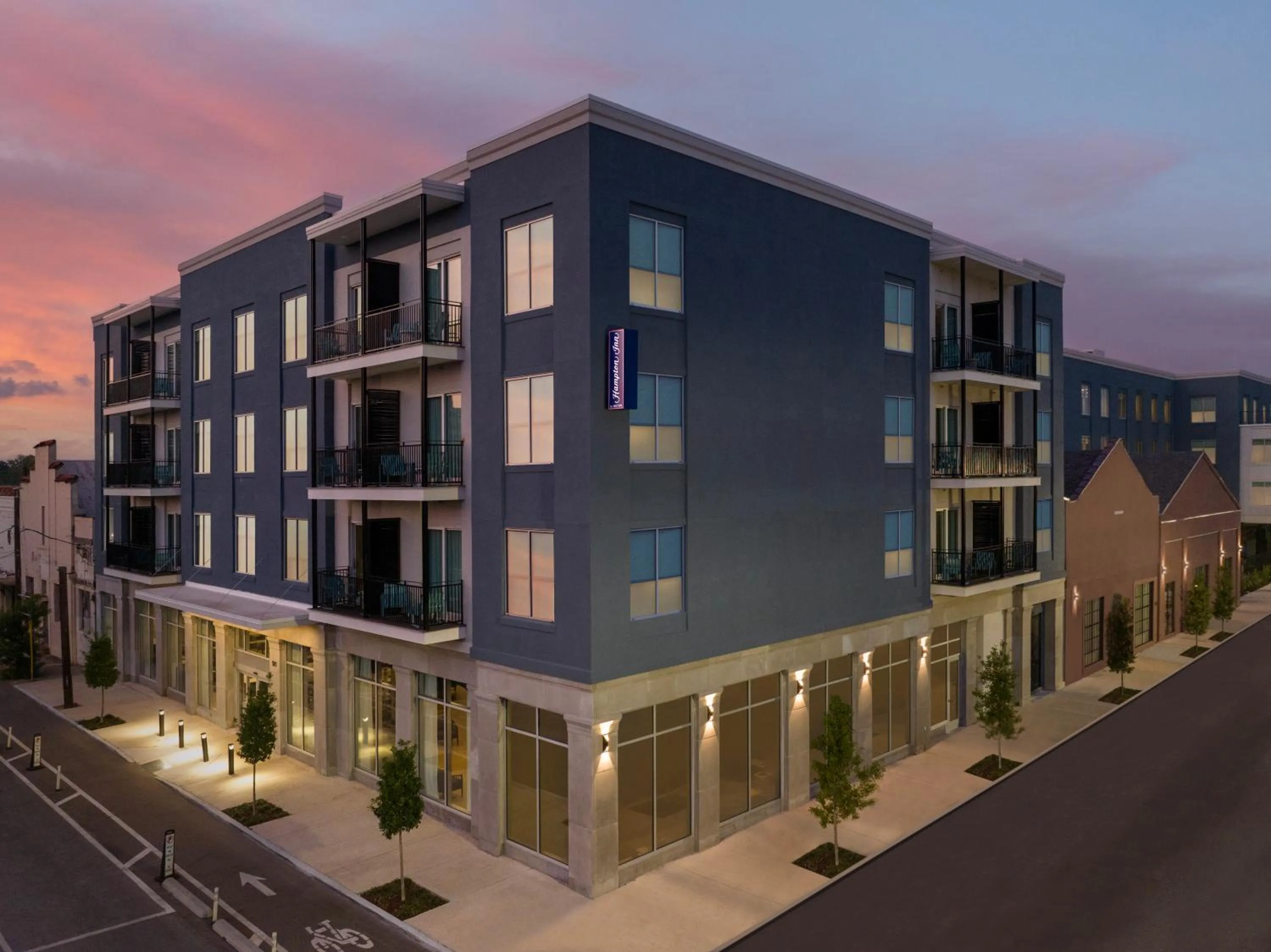 Property building in Hampton Inn New Orleans French Quarter Market Area