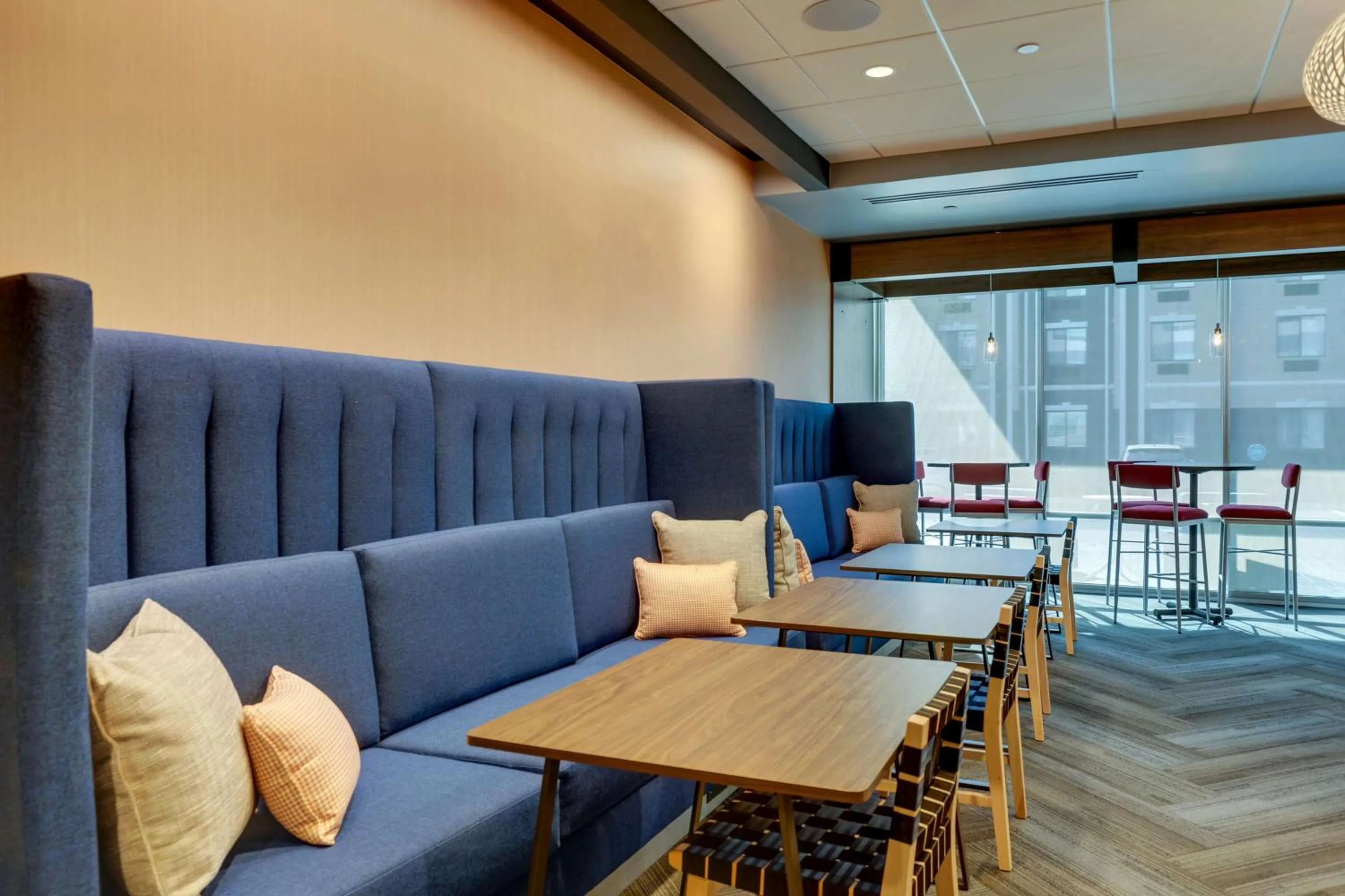 Breakfast in Tru By Hilton Smithfield I-95