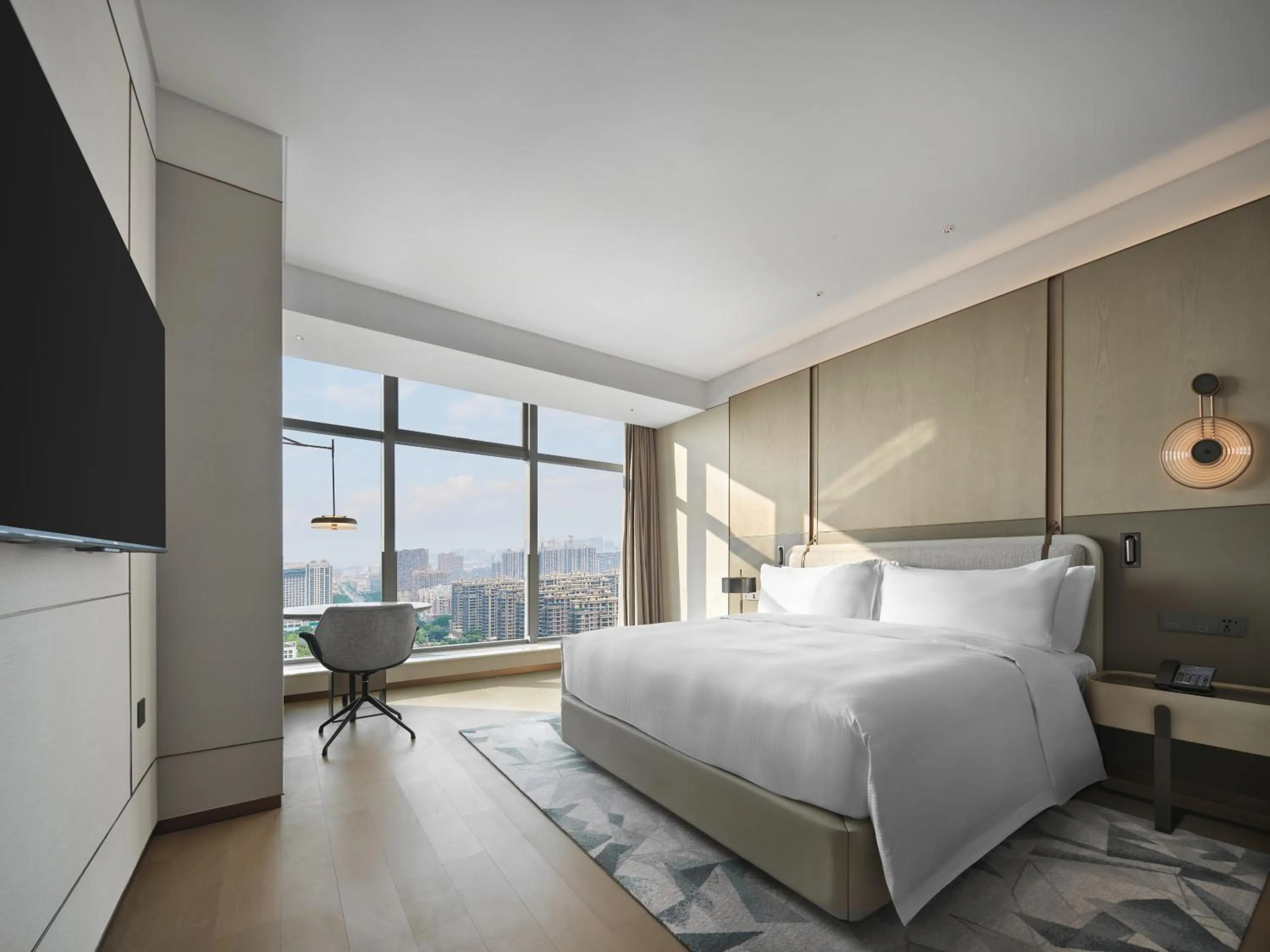 Bed in Doubletree By Hilton Rugao