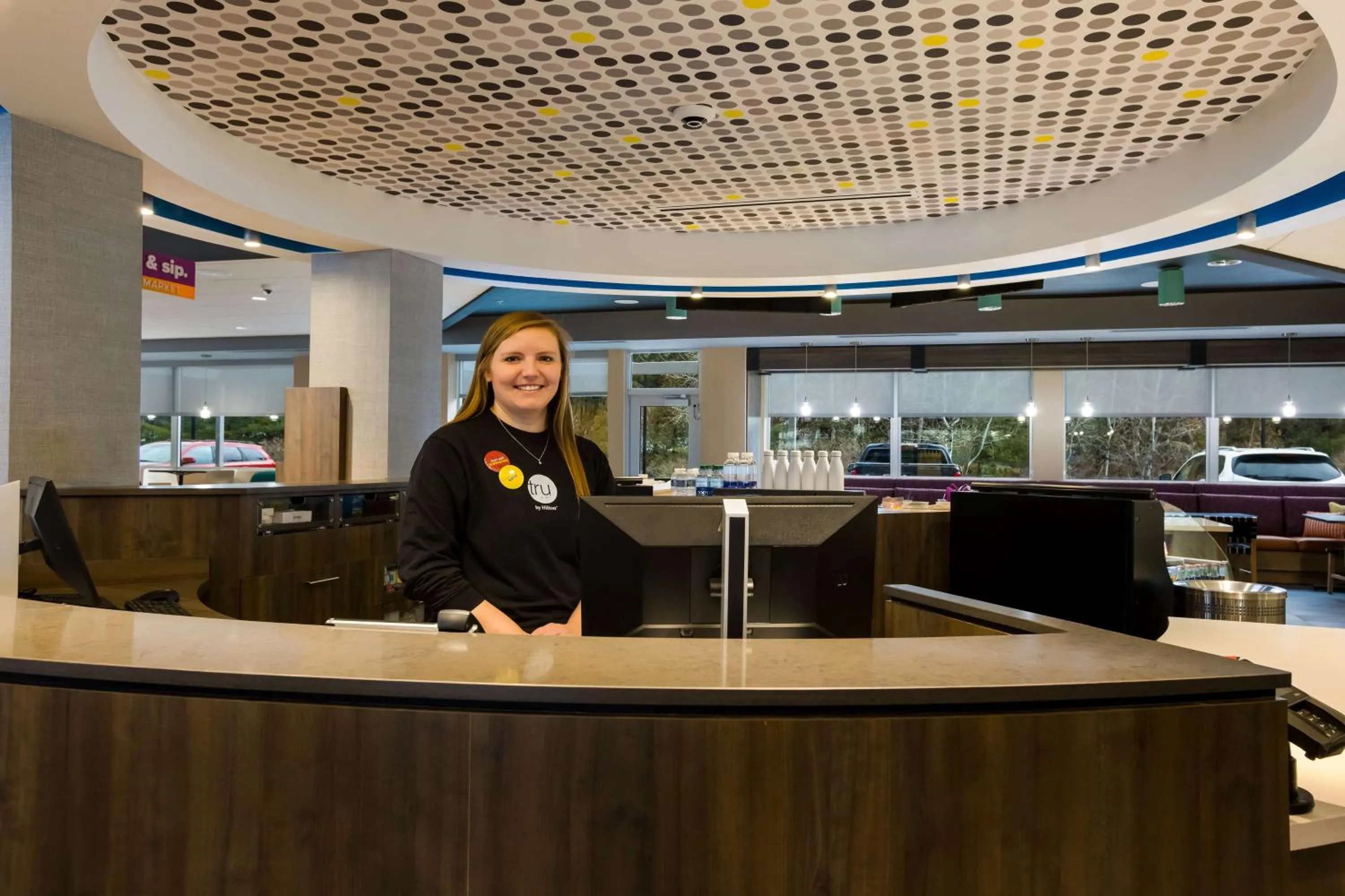 Lobby or reception in Tru By Hilton Traverse City