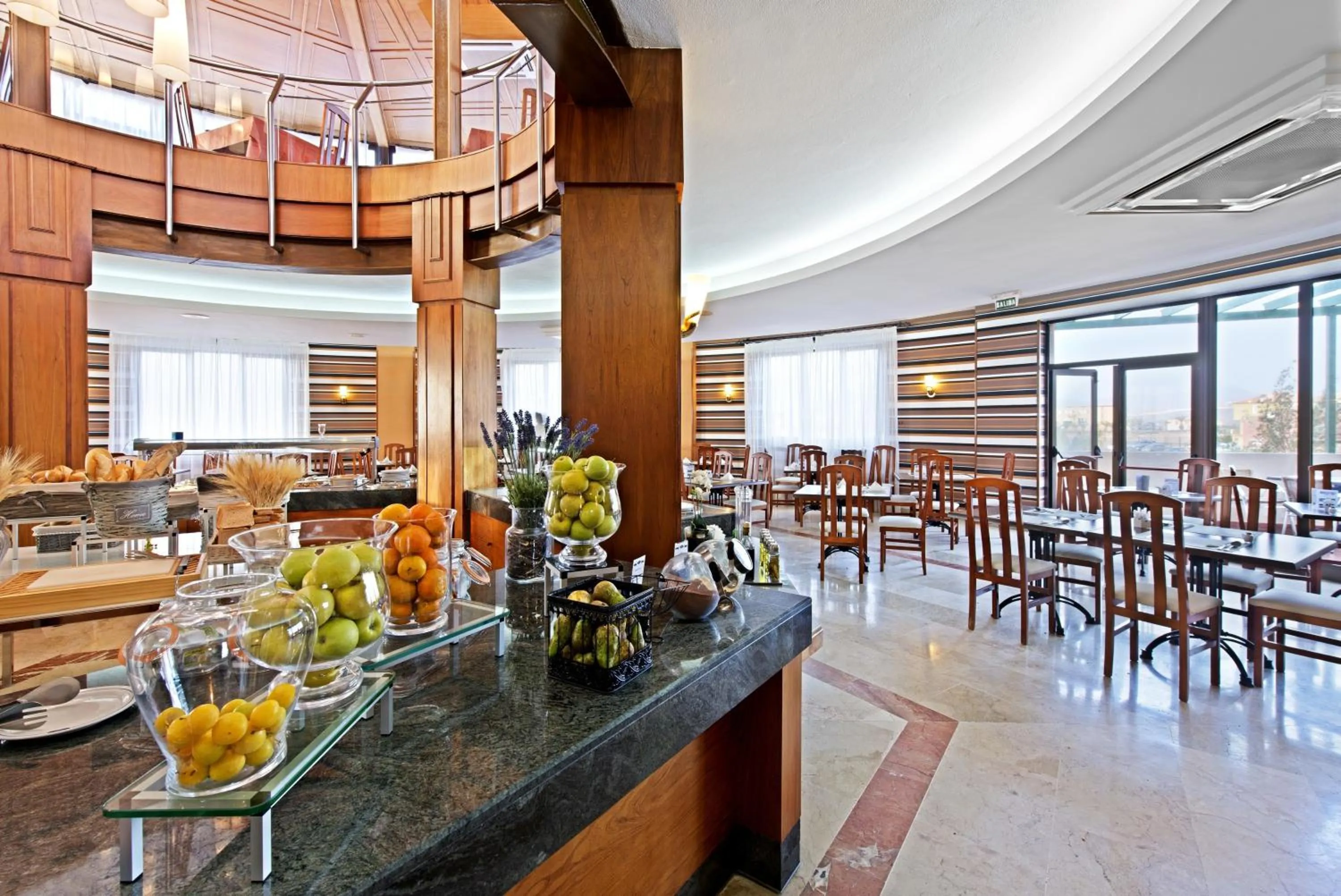 Restaurant/places to eat in Elba Lucía Sport & Suite Hotel