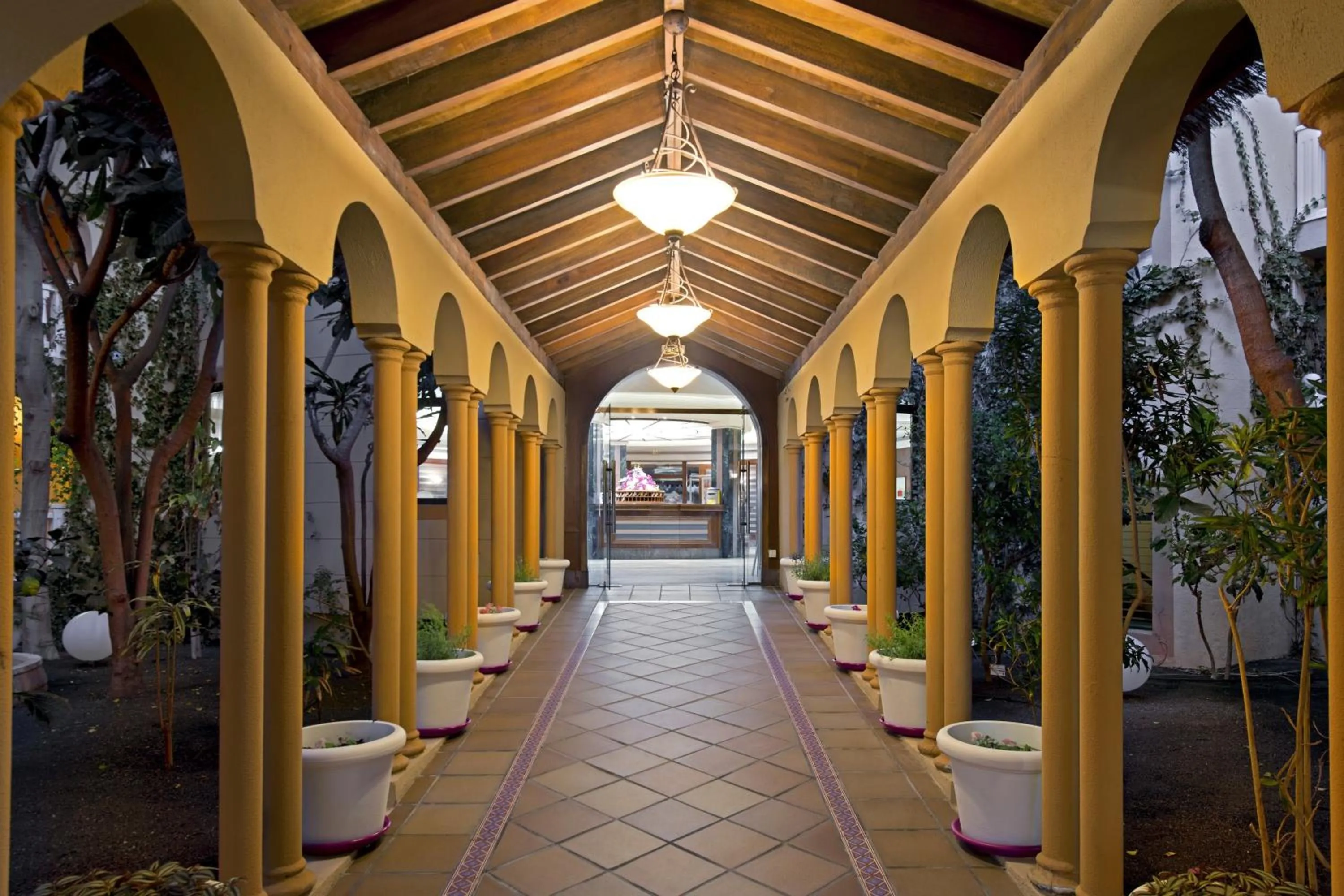 Property building in Elba Lucía Sport & Suite Hotel