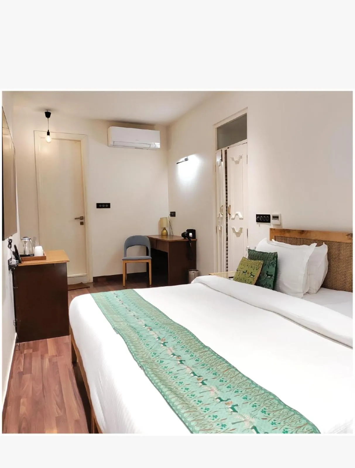 Bedroom, Bed in EKAANTA