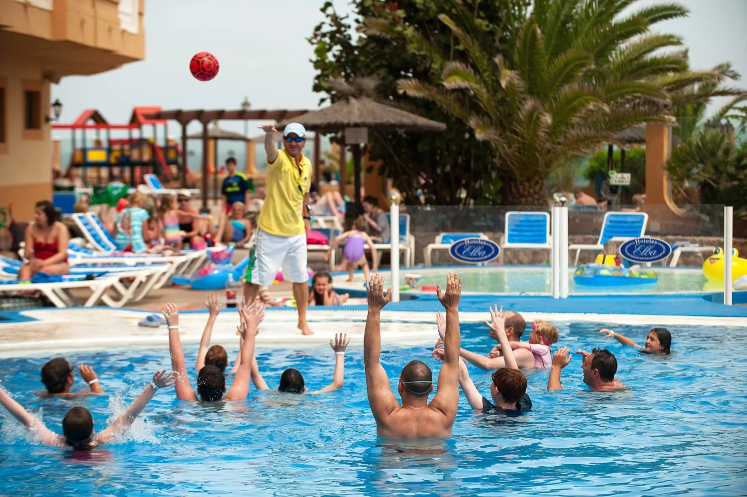 Entertainment in Elba Castillo San Jorge & Antigua Suite Hotel