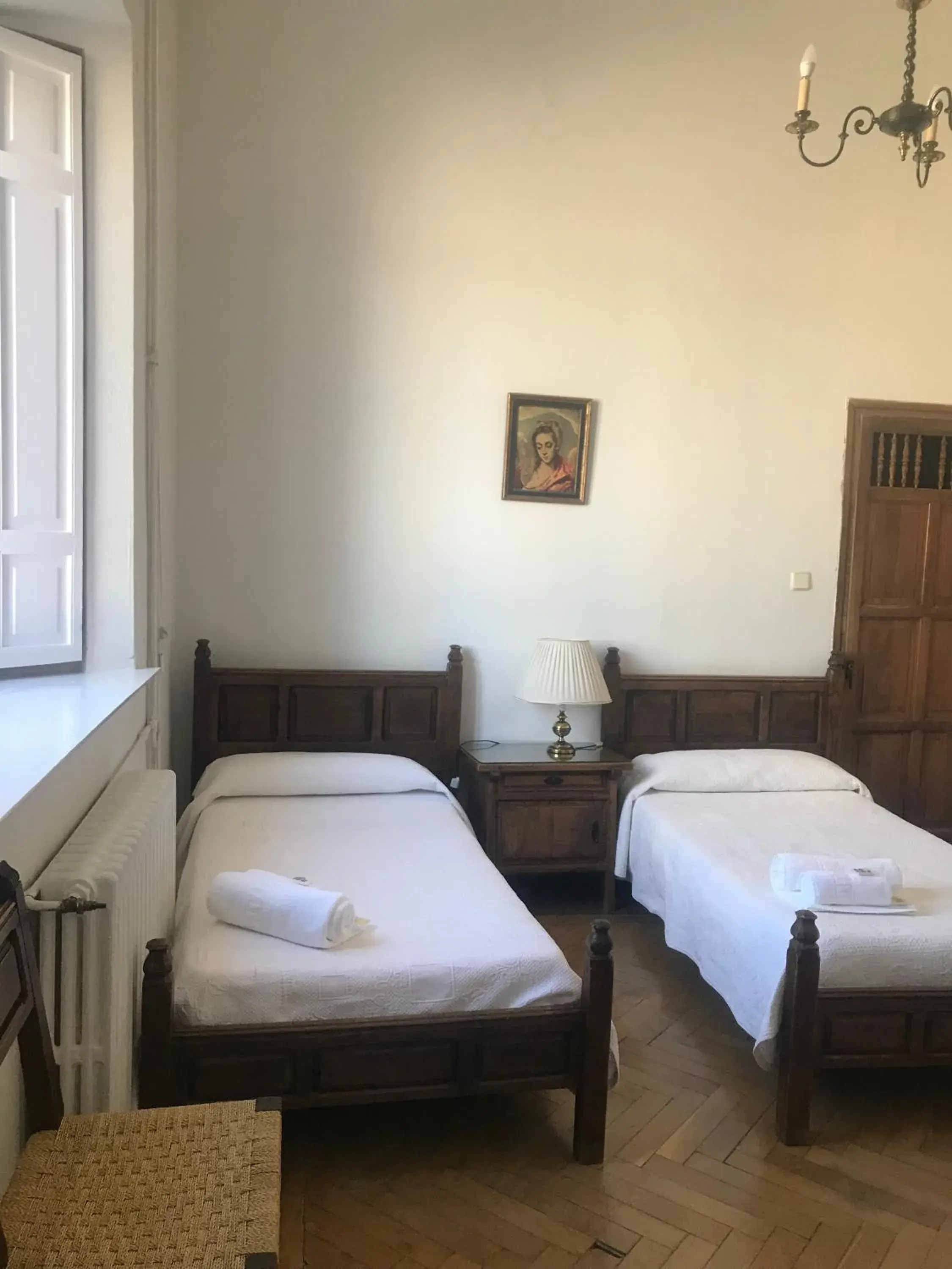 Superior Twin Room in Hospedería Santa Cruz Superior Twin Room in Hospedería Santa Cruz