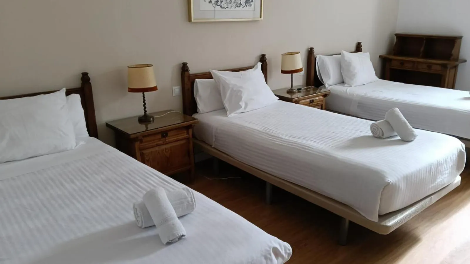 Photo of the whole room, Bed in Hospedería Santa Cruz