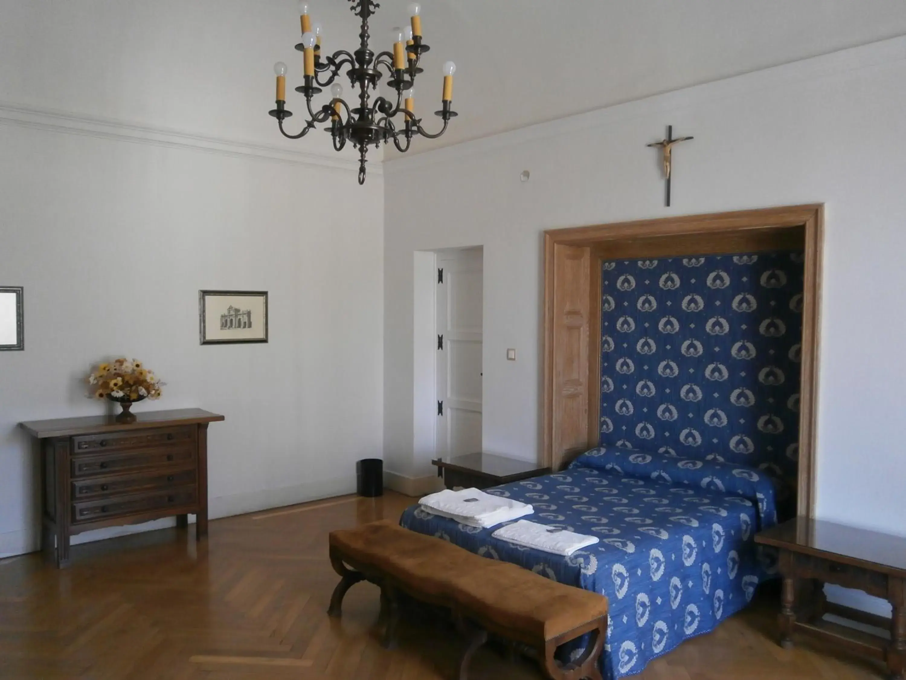 Junior Suite - single occupancy in Hospedería Santa Cruz Junior Suite - single occupancy in Hospedería Santa Cruz