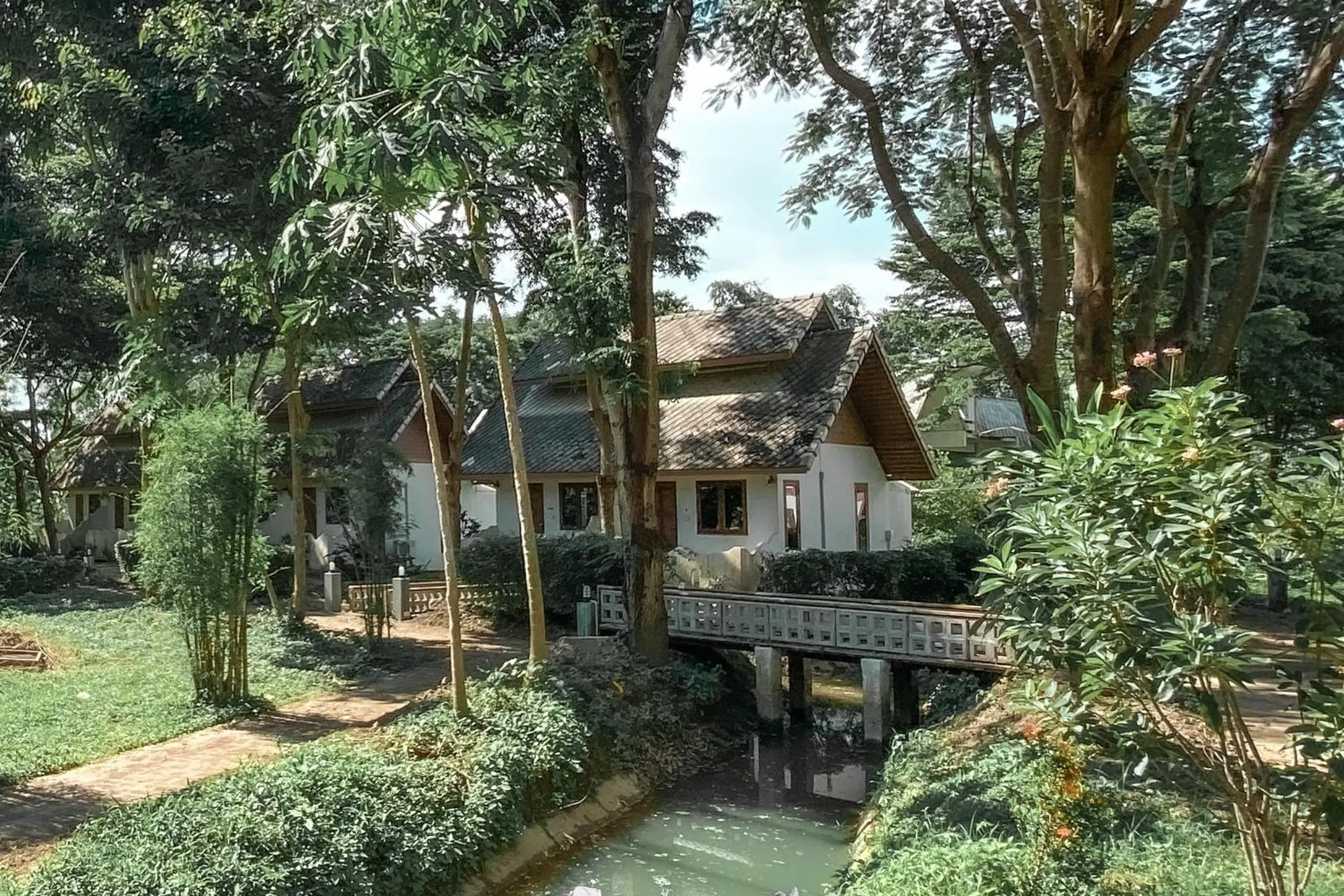 Property building in Re Connect Pai - Keys Resort