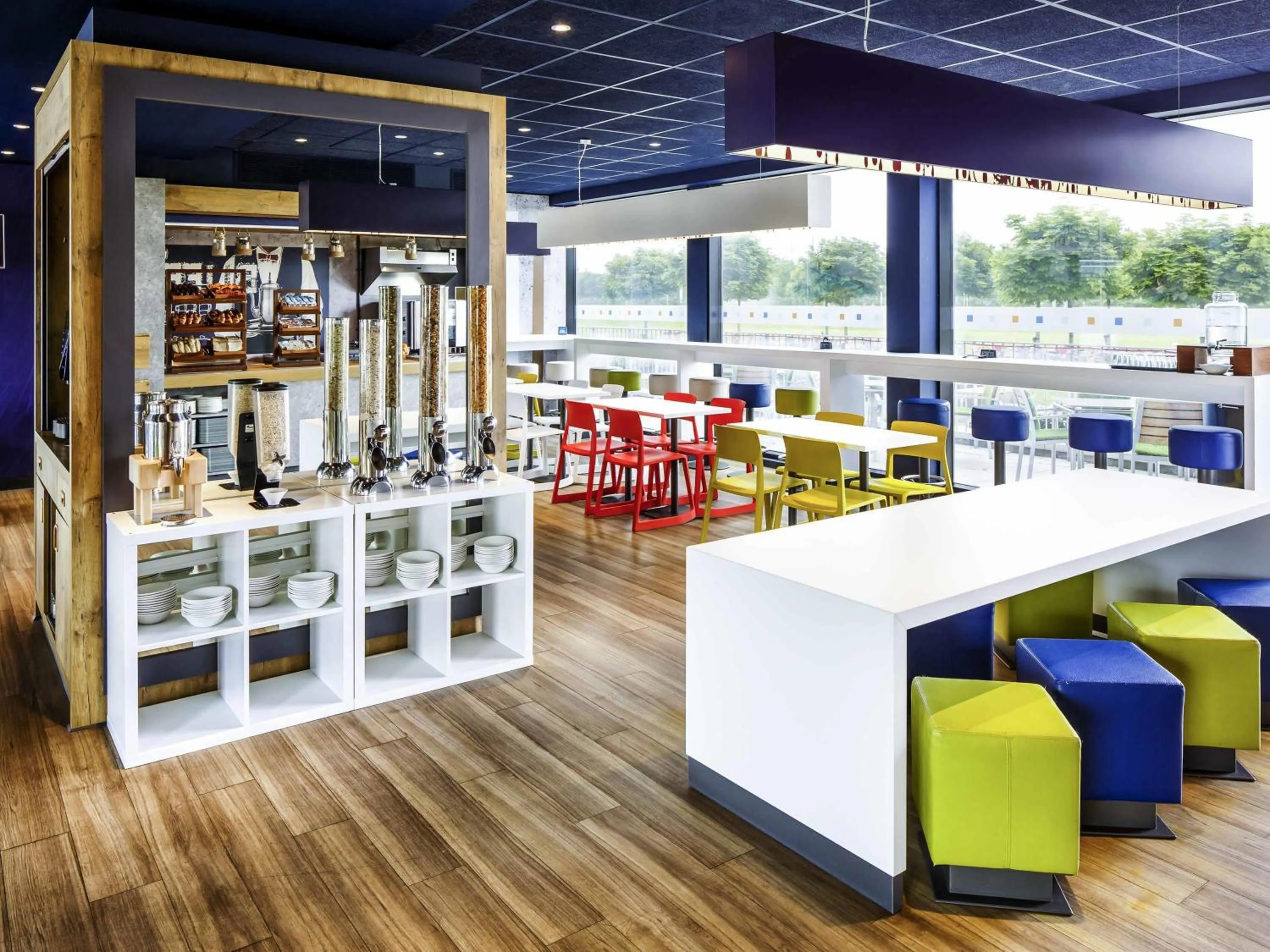 Restaurant/places to eat in ibis budget Hotel Edinburgh Park