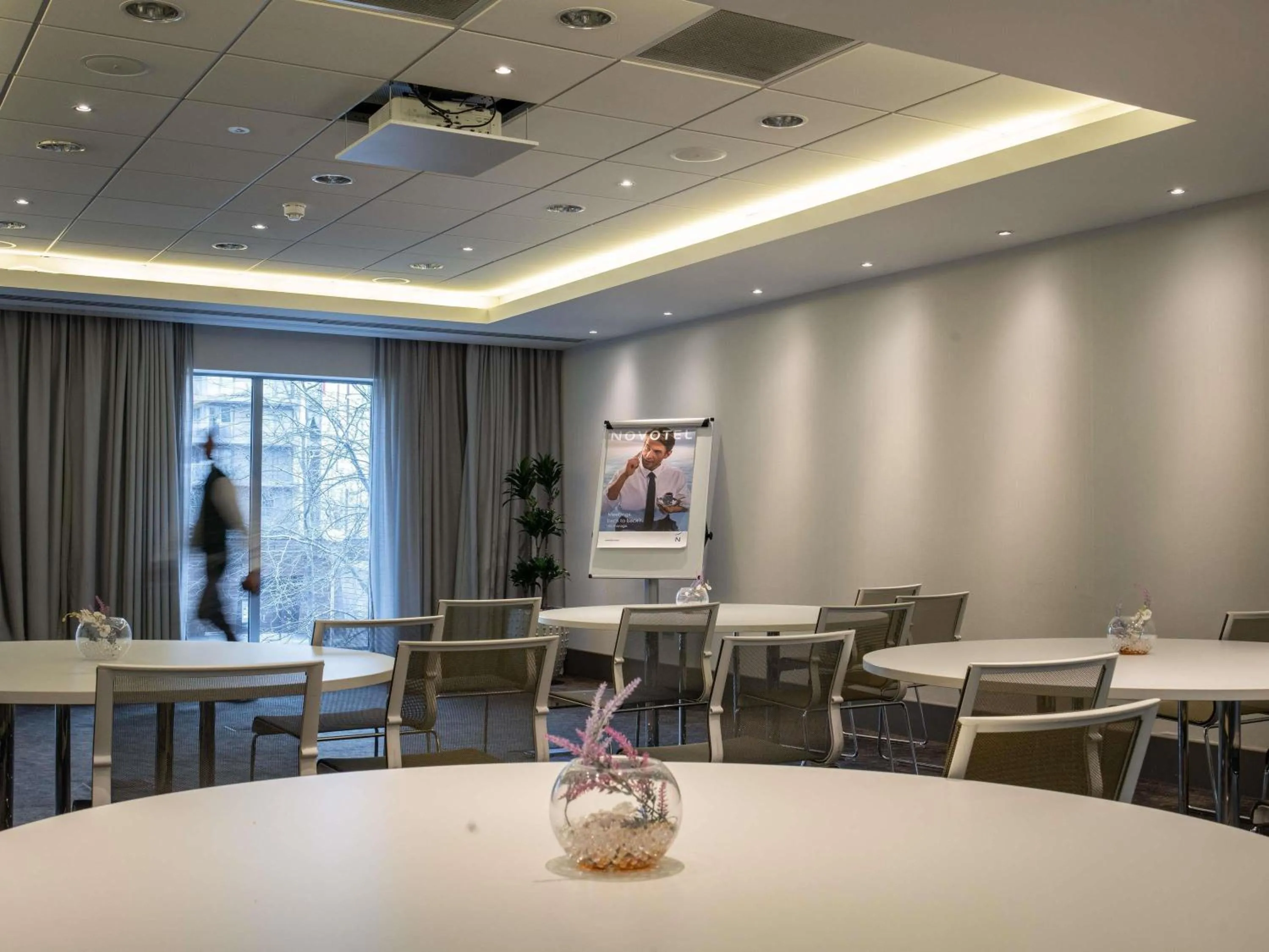 Meeting/conference room in Novotel London Brentford