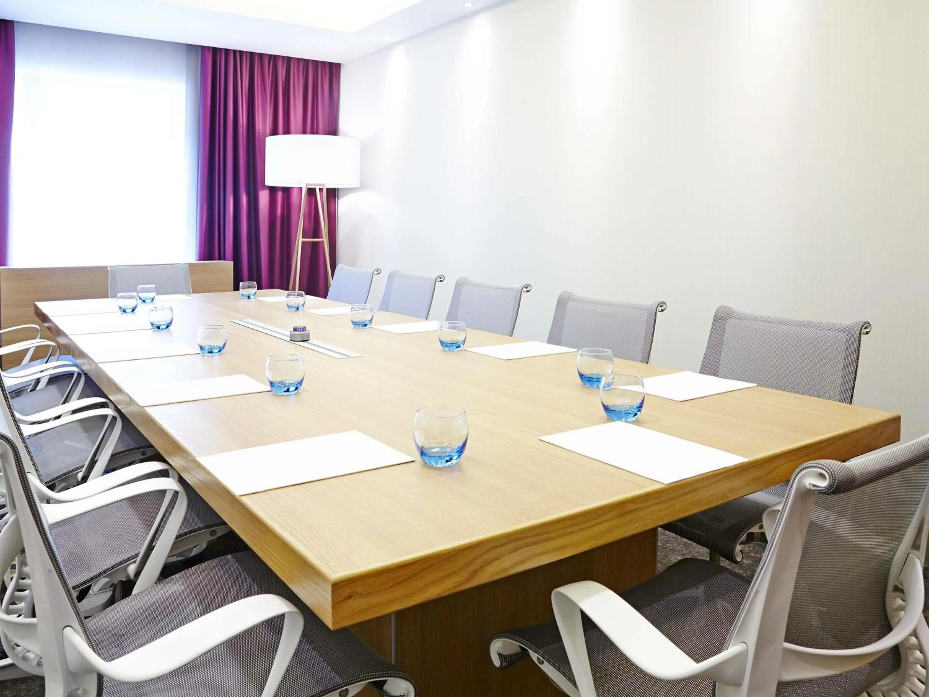Meeting/conference room in Novotel London Brentford