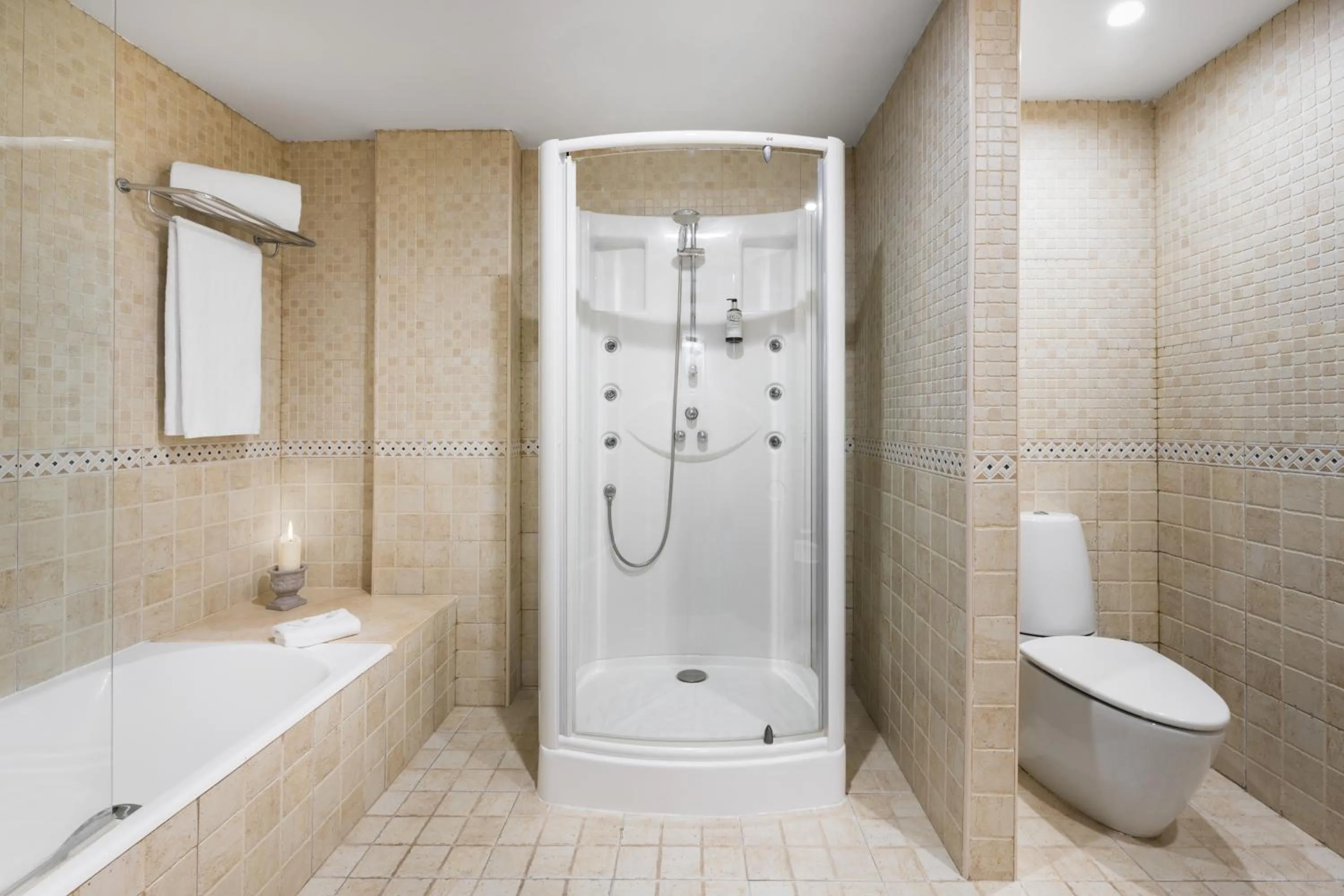 Bathroom in Elba Sara Beach & Golf Resort