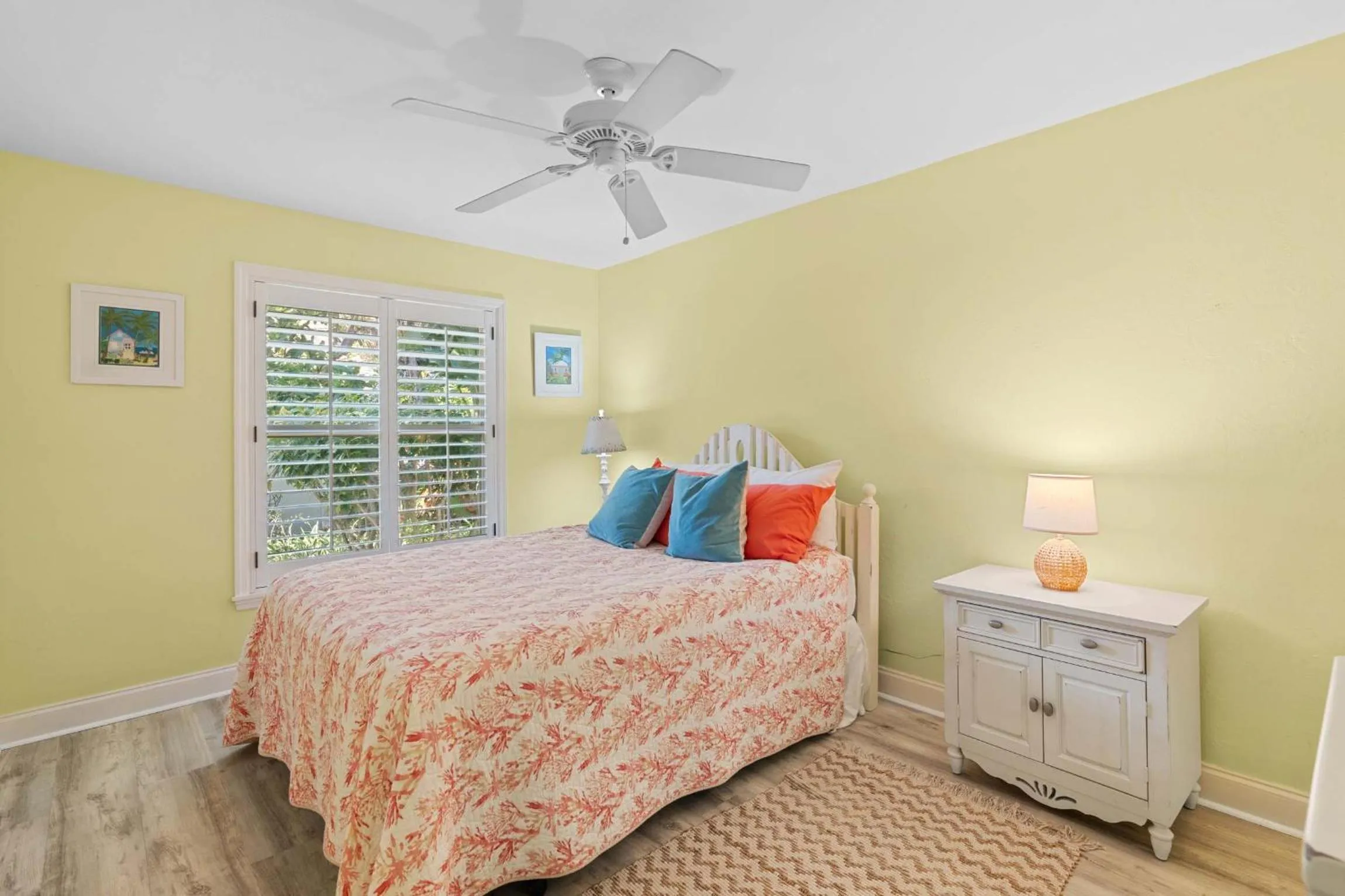 Bed in Pet Friendly Pool Home in River Reach of Naples FL