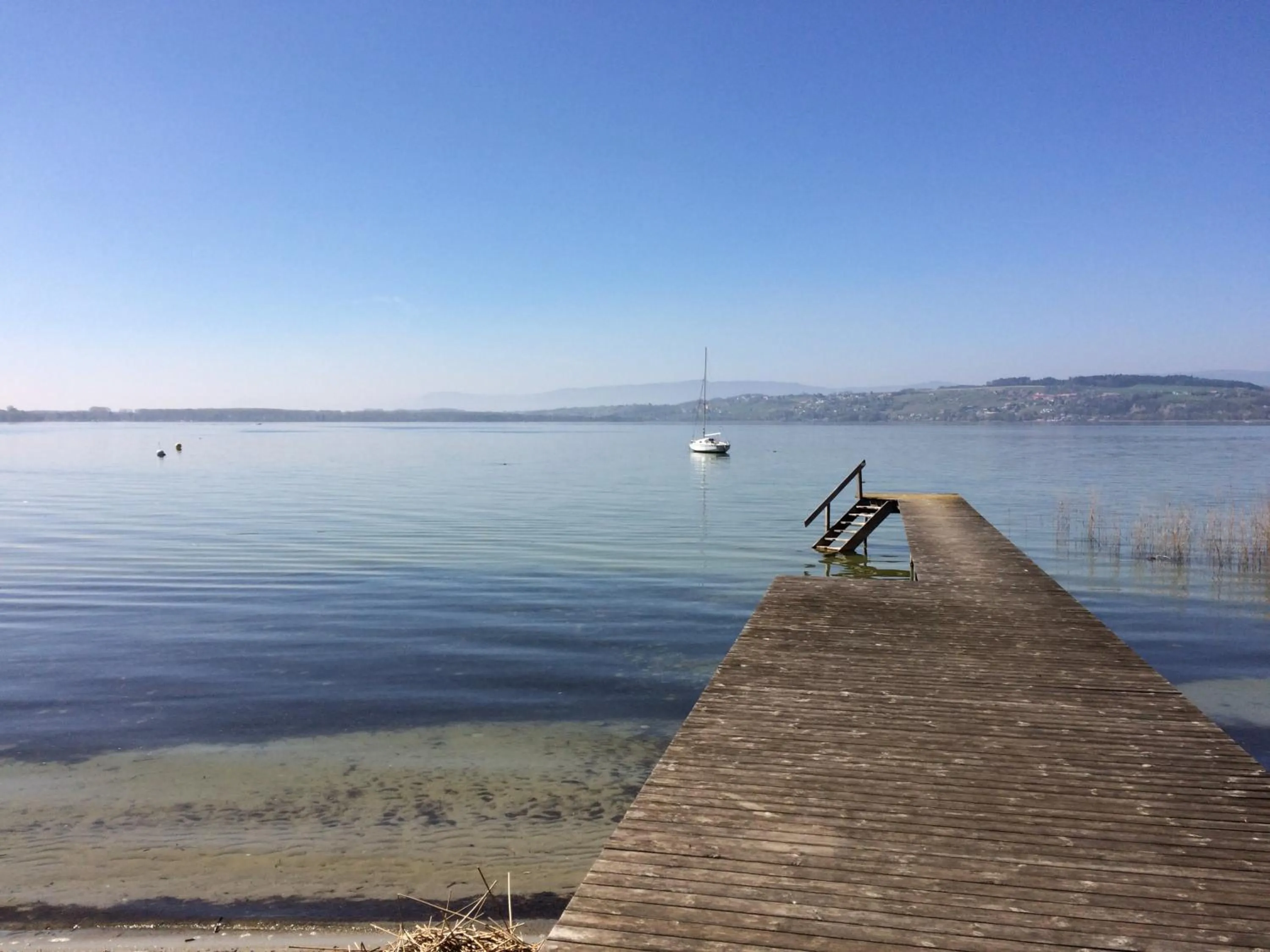 Beach in Morat Gaste Zimmer