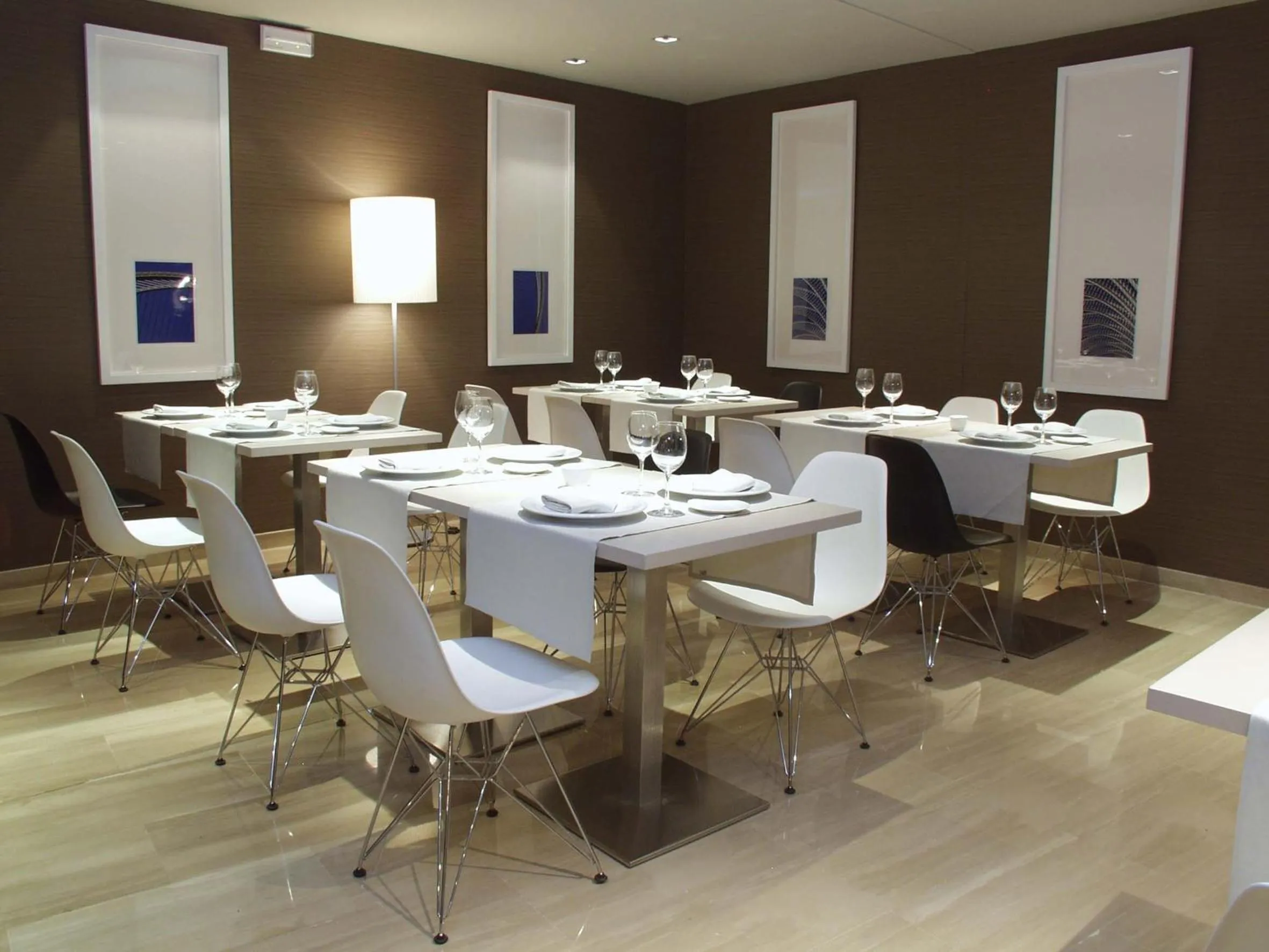 Restaurant/places to eat in Hotel Conqueridor