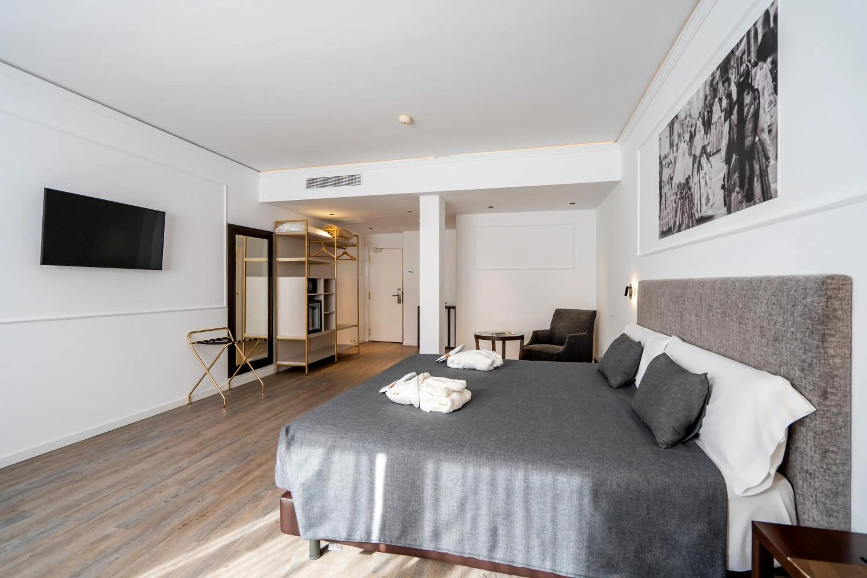 Bedroom, Bed in Hotel Conqueridor