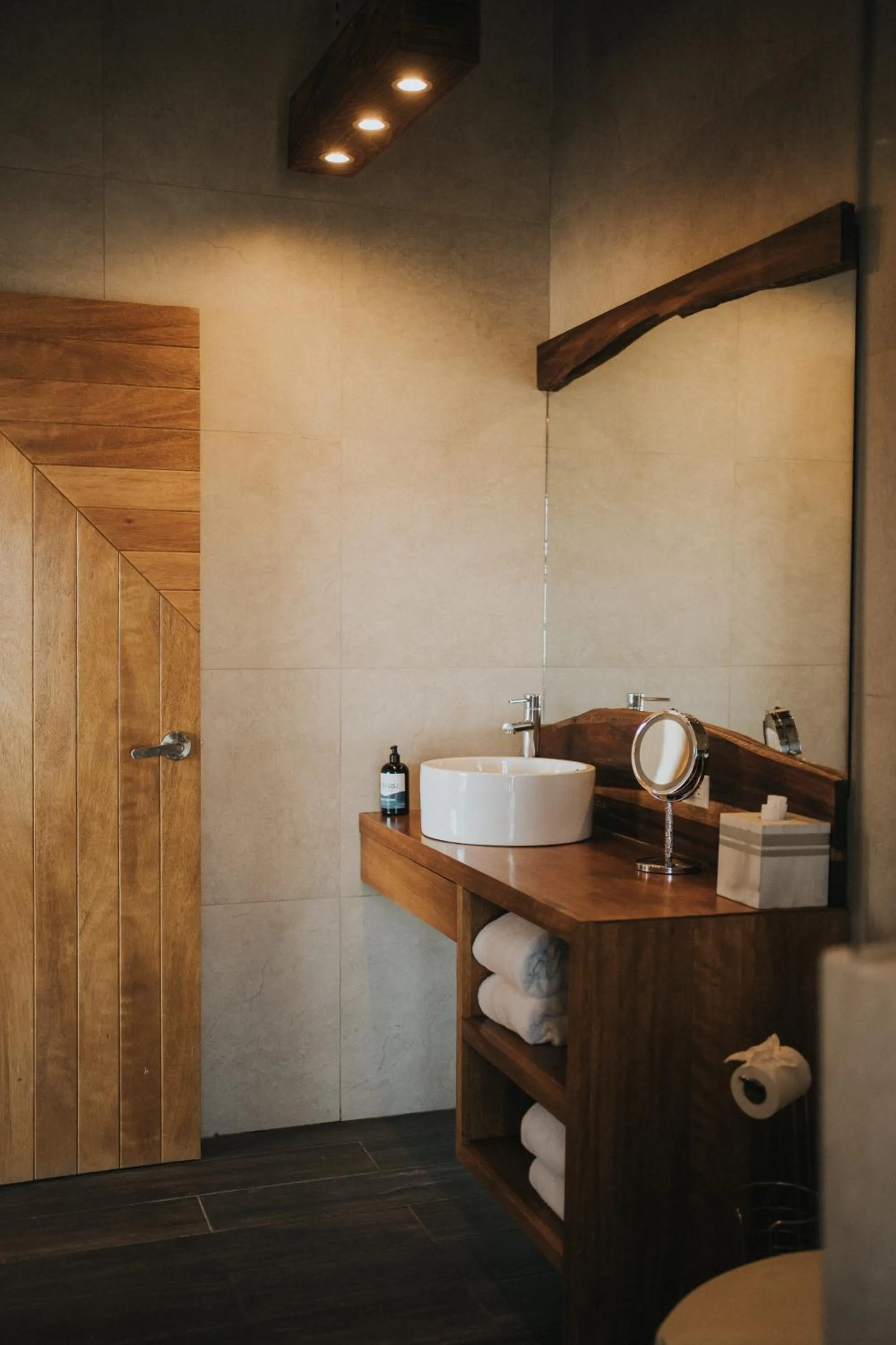 Bathroom in Oasis 444