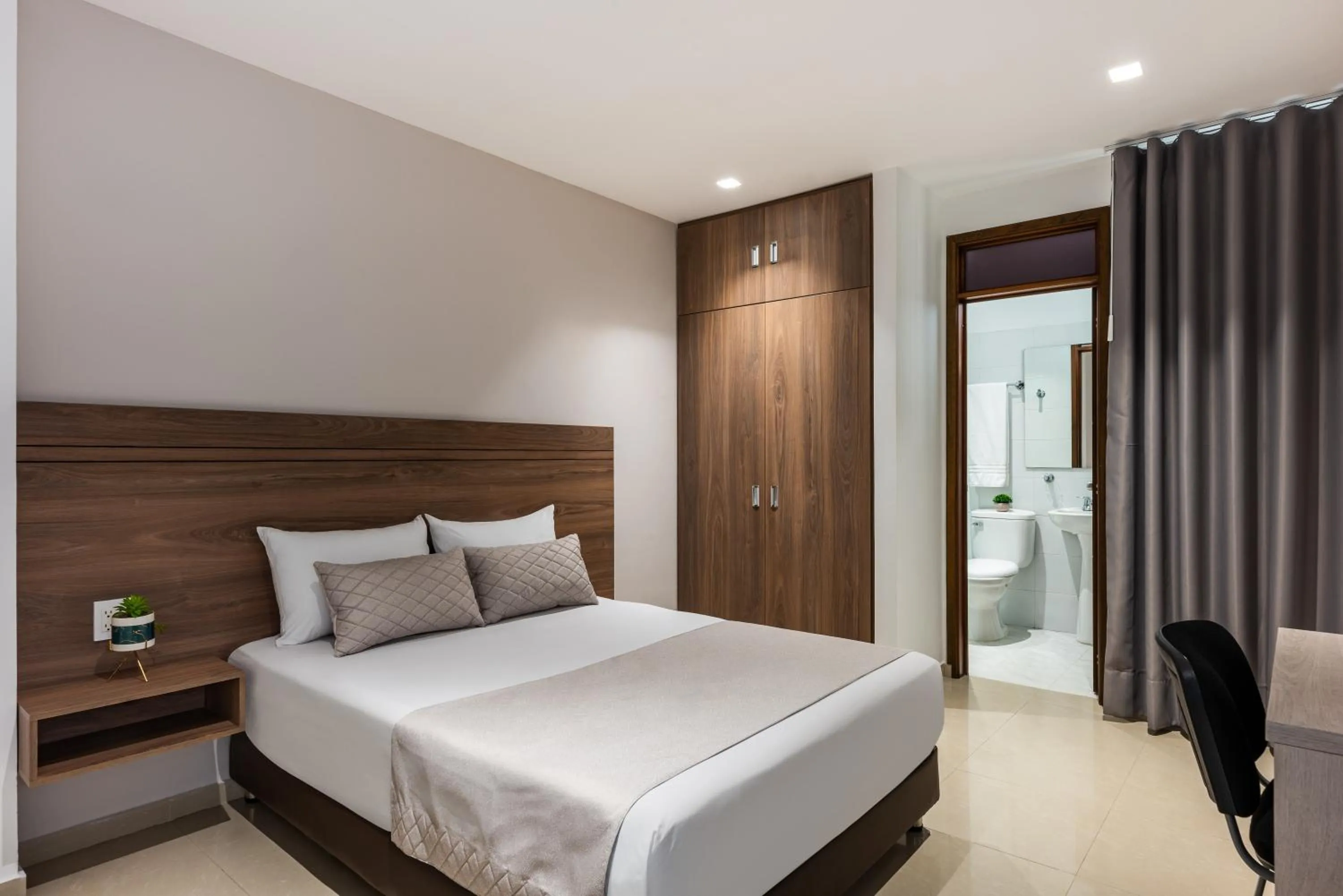 Bedroom, Bed in Hotel Elite