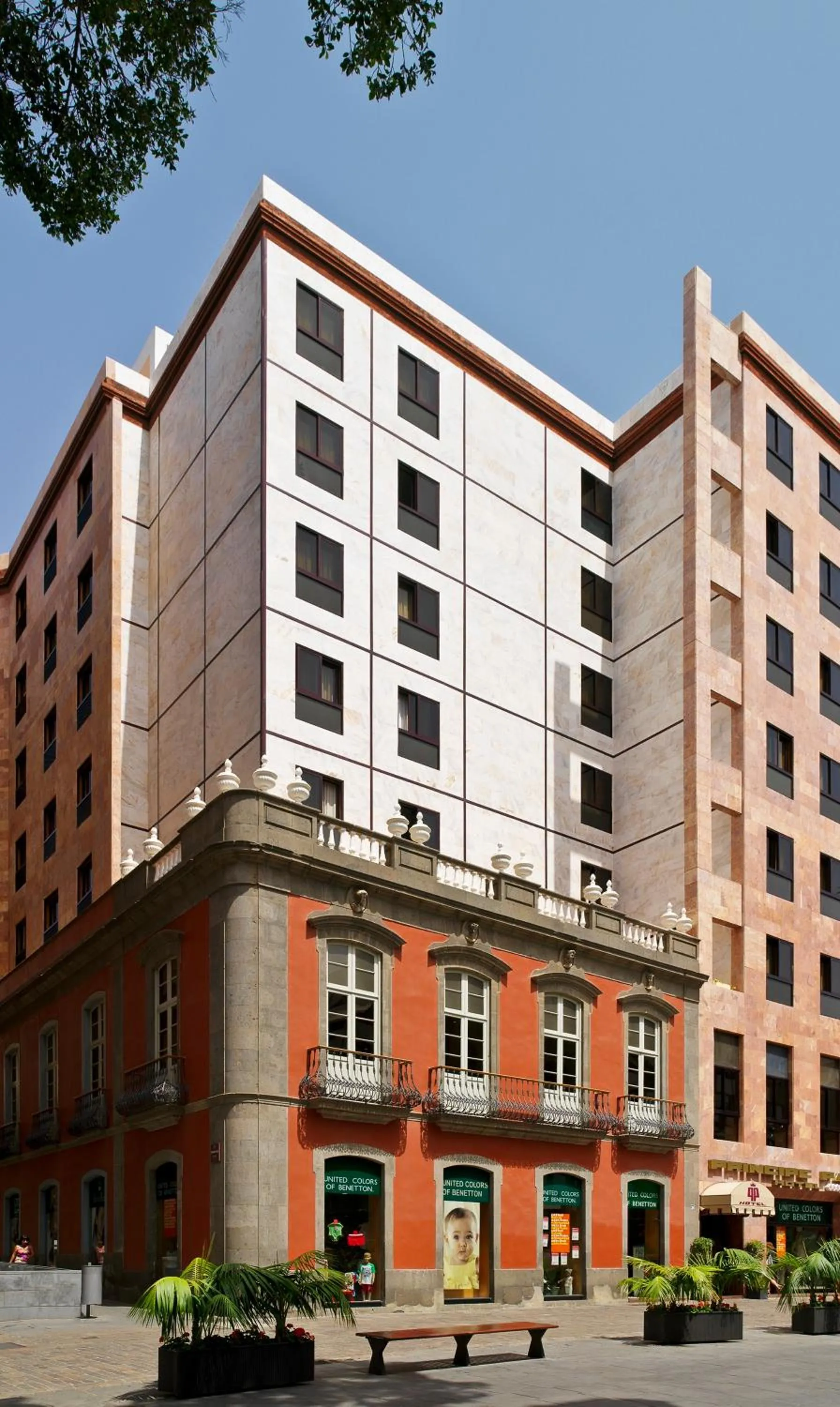 Facade/entrance in Hotel Principe Paz