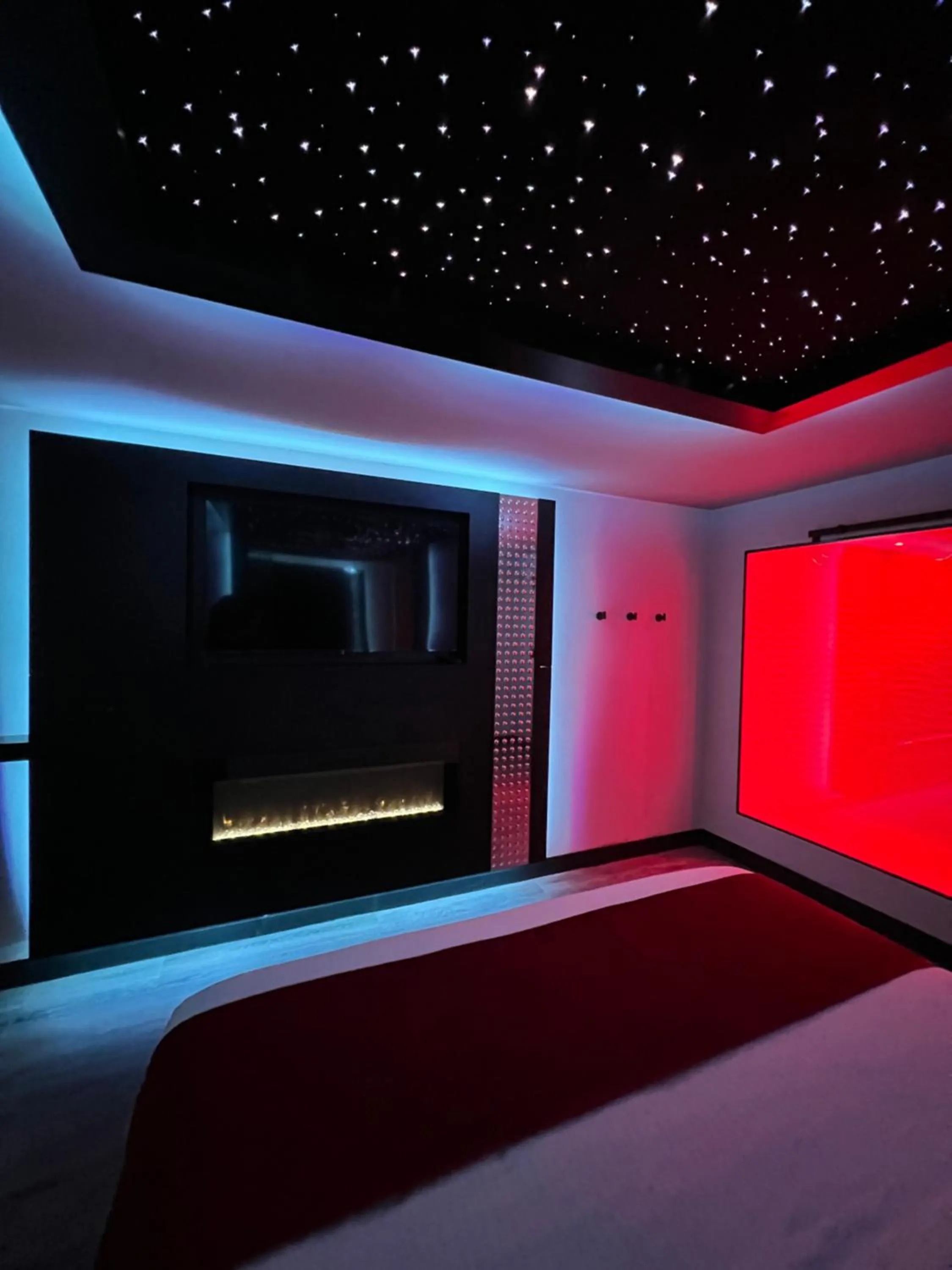 TV and multimedia, Bed in Imperial Suites, Adults Only