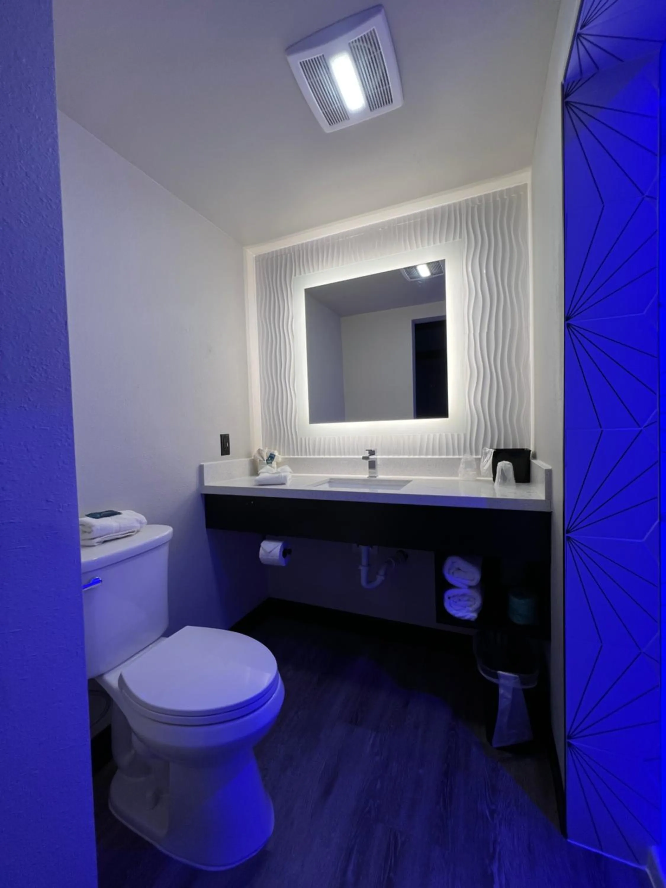 Toilet in Imperial Suites, Adults Only