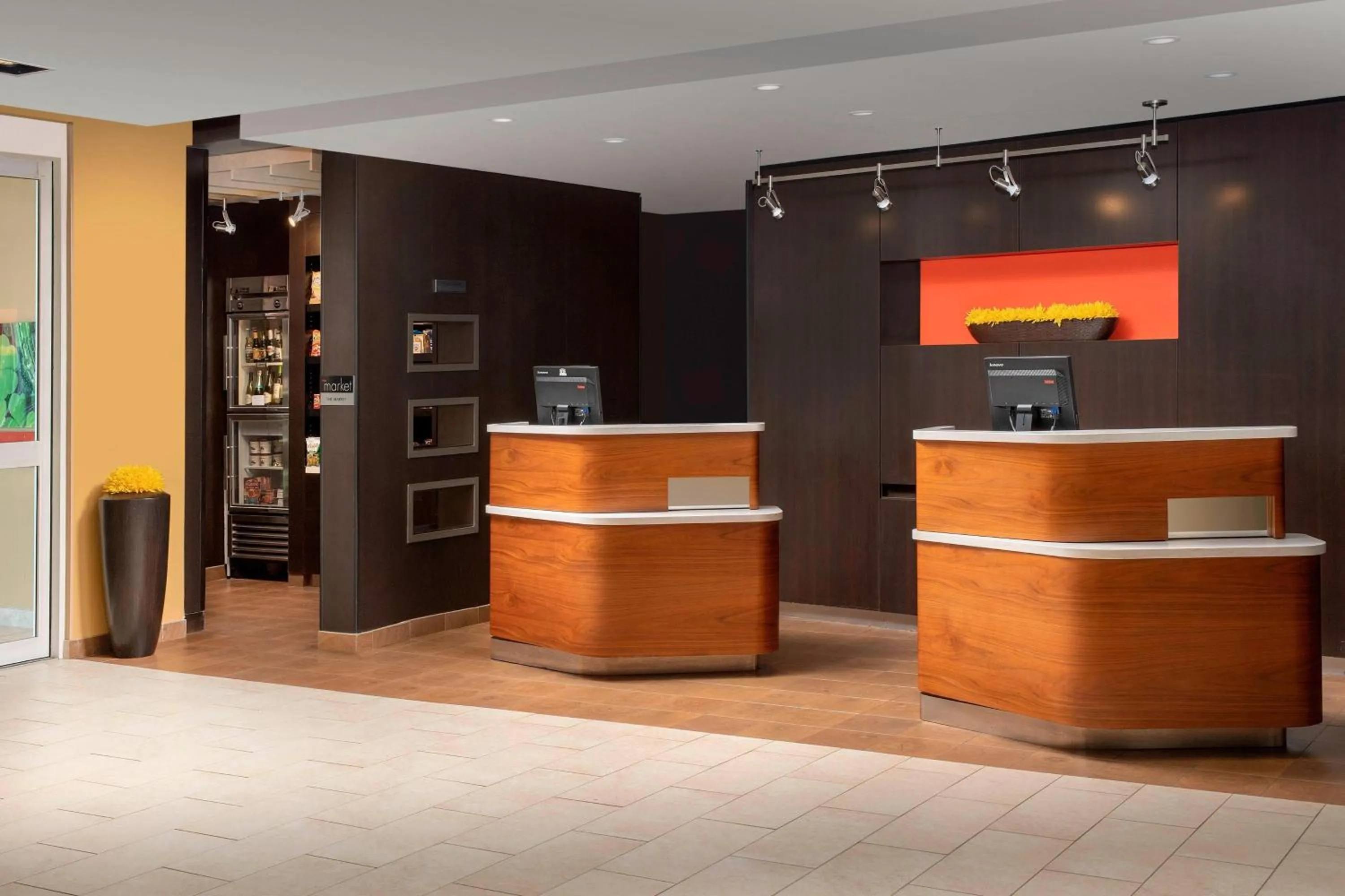 Lobby or reception in Courtyard Houston NW/290 Corridor