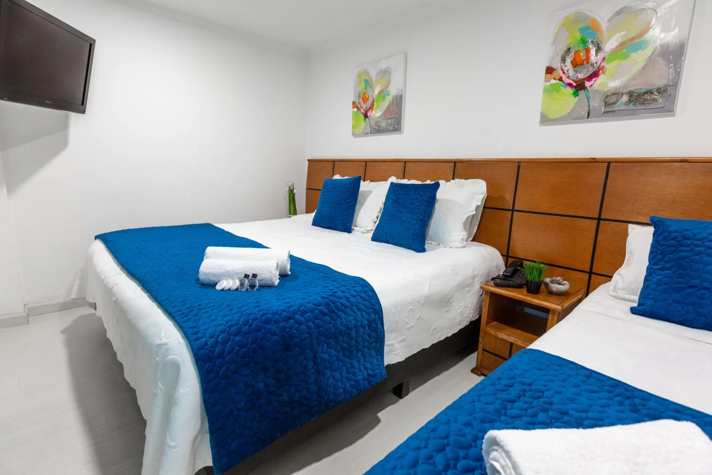 Photo of the whole room, Bed in Hotel Casa Quinta Embajada