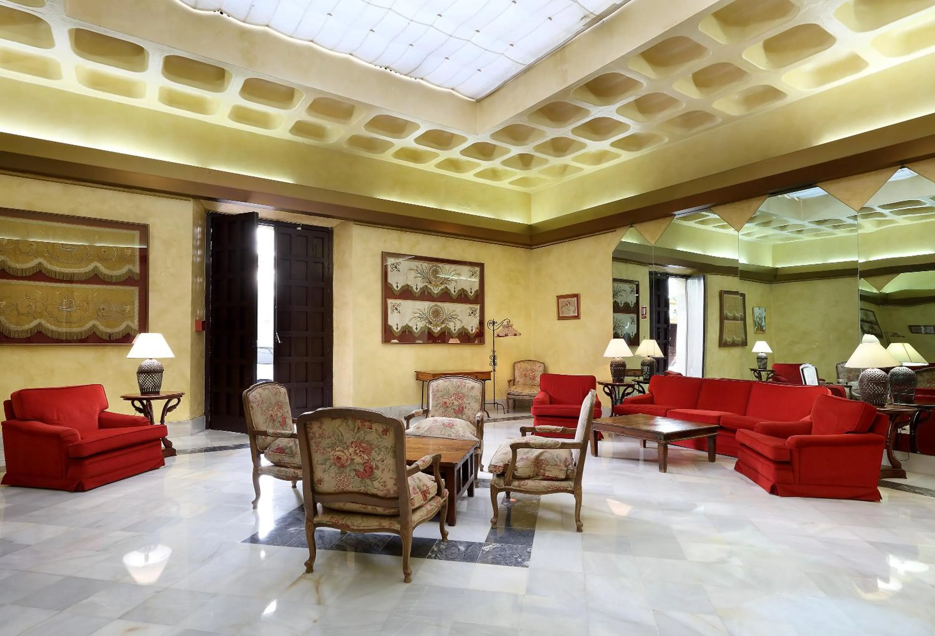 Seating area in Crisol Monasterio de San Miguel