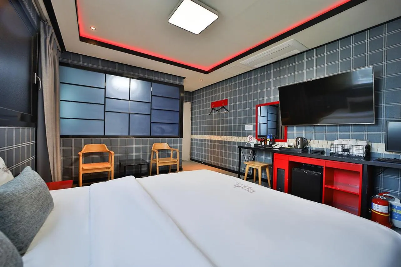 Bed in Hotel Danube Seomyeon