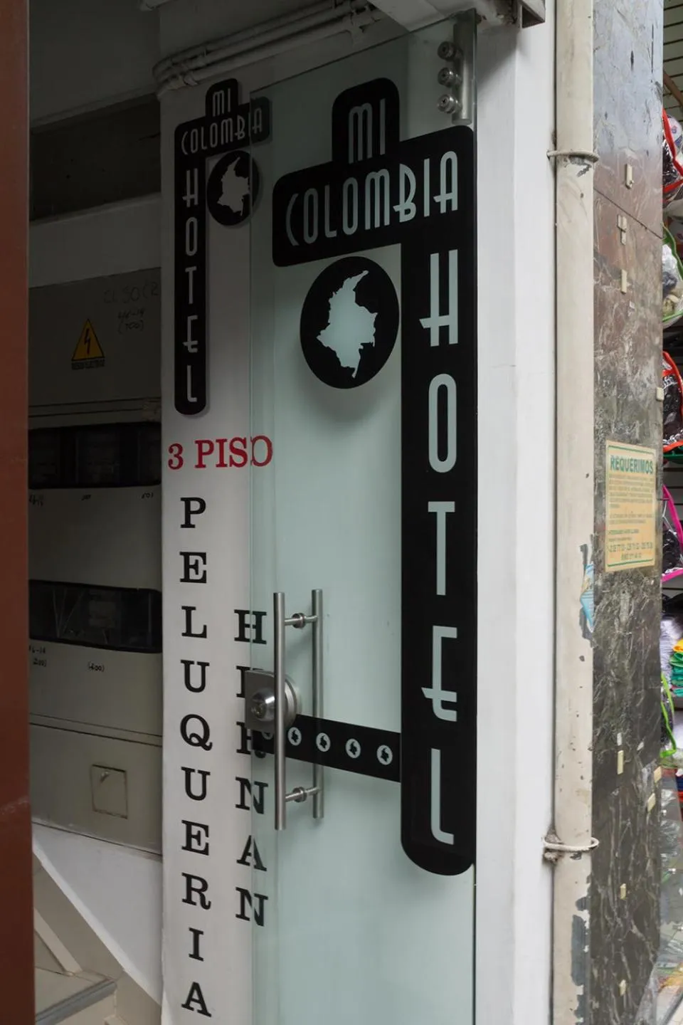 Logo/Certificate/Sign in Ayenda 1254 Mi Colombia