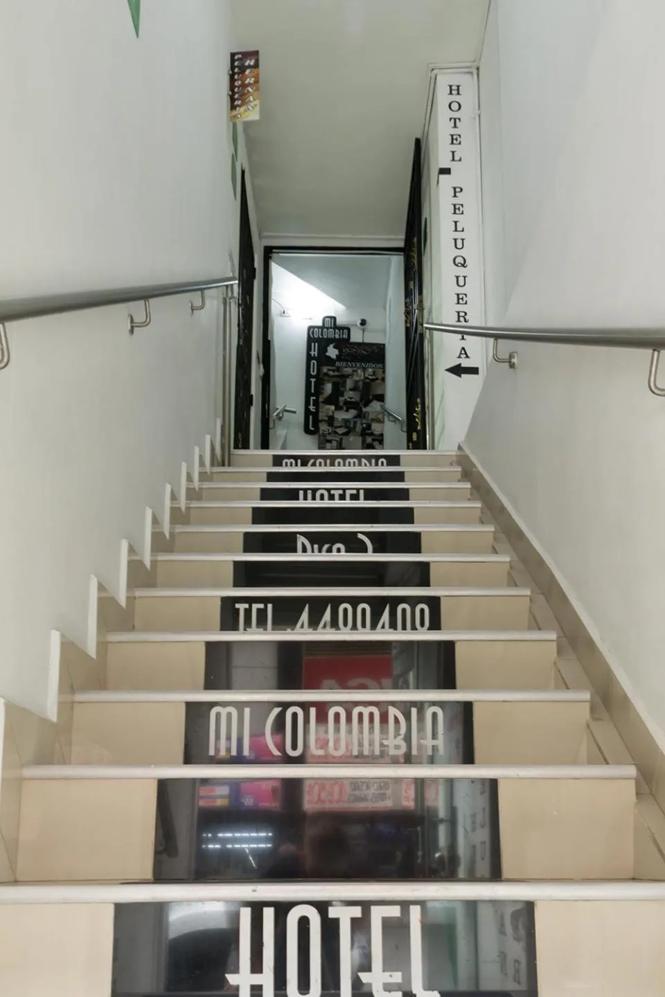 Property logo or sign in Ayenda 1254 Mi Colombia