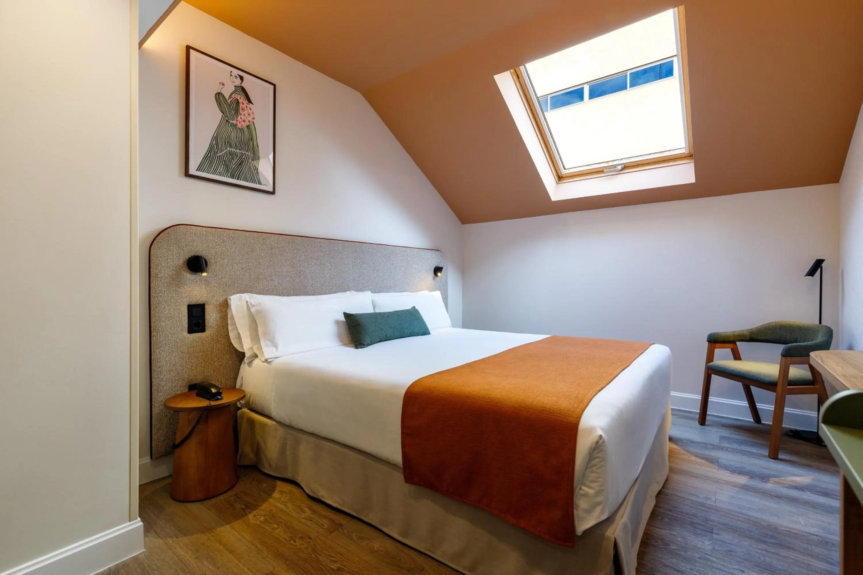 Bed in Petit Palace Puerta del Sol